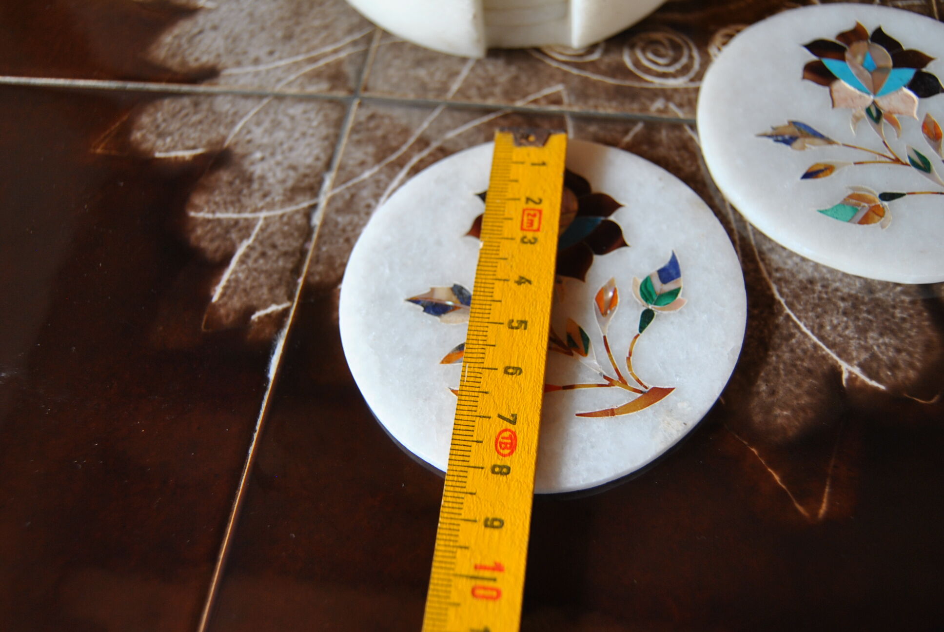 Set of 5 marble and inlaid stone coasters - Artisanal