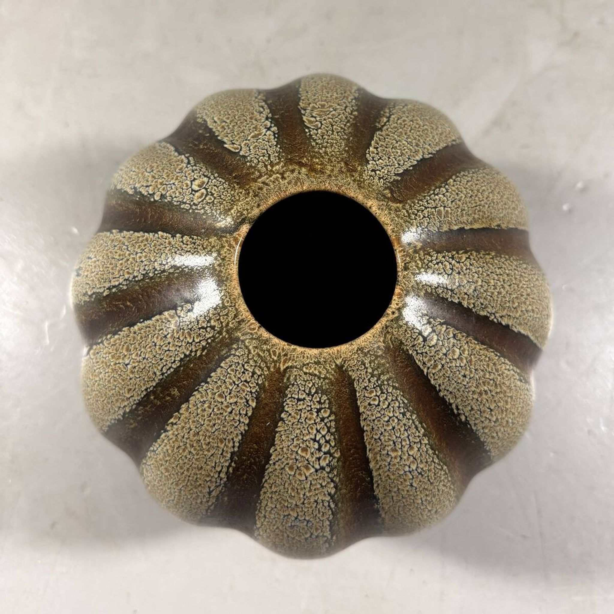 Leen Muller vase Kon Plazuid Gouda 1932