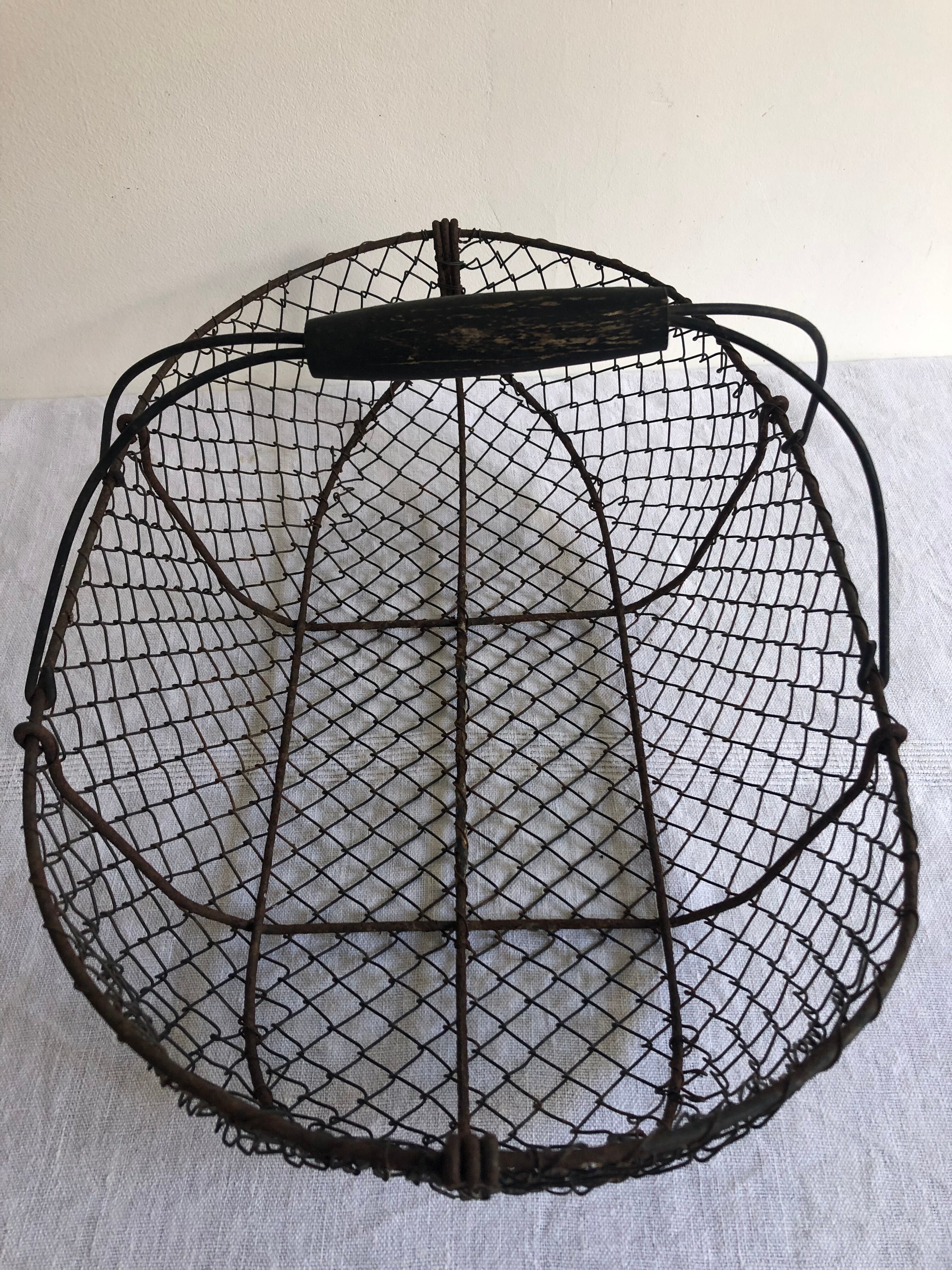 Garden basket, wire mesh