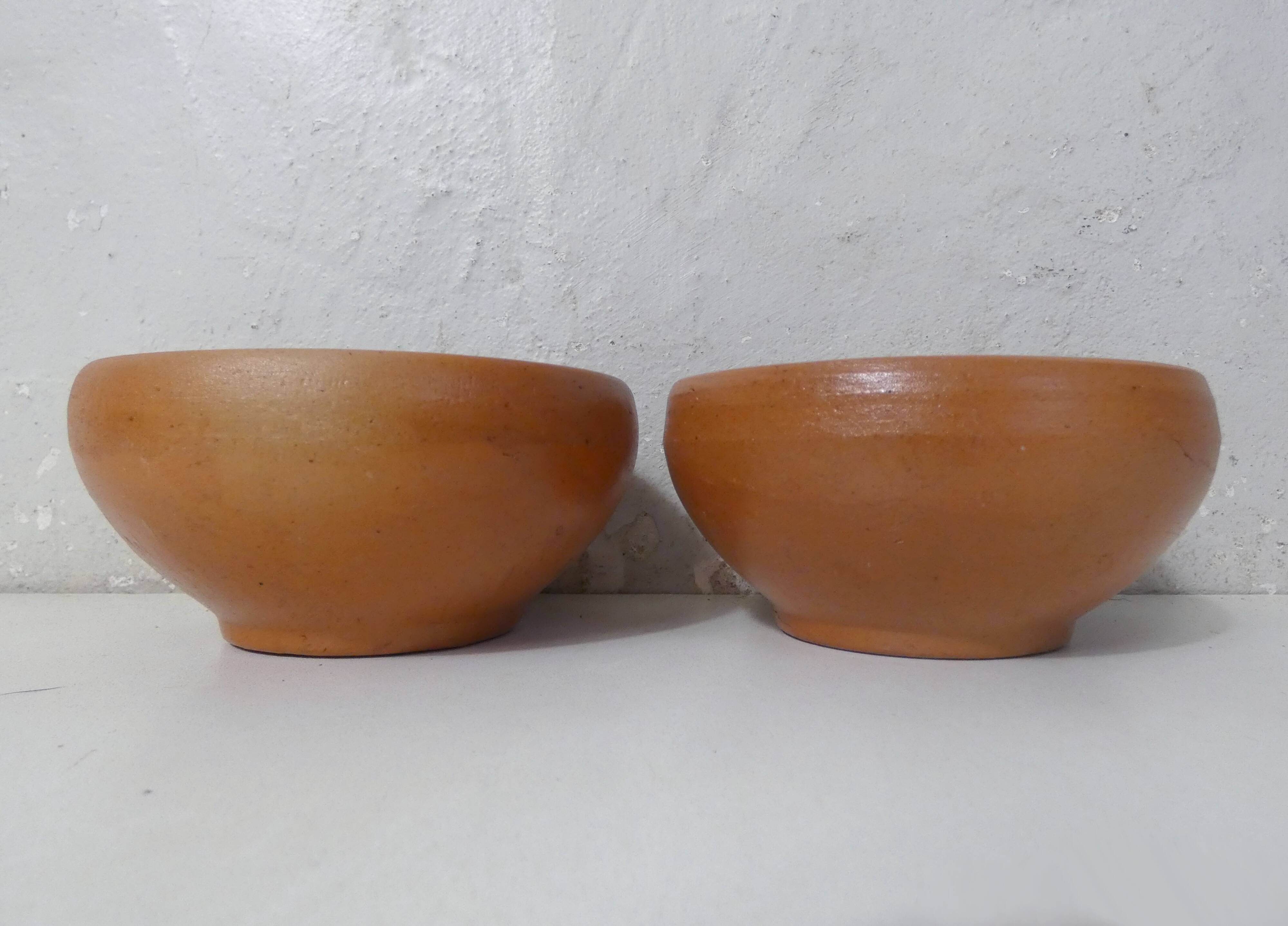 2 vintage stoneware bowls