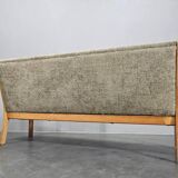 Canapé 3 places par Hans J. Wegner pour Getama, Danemark, années 1960