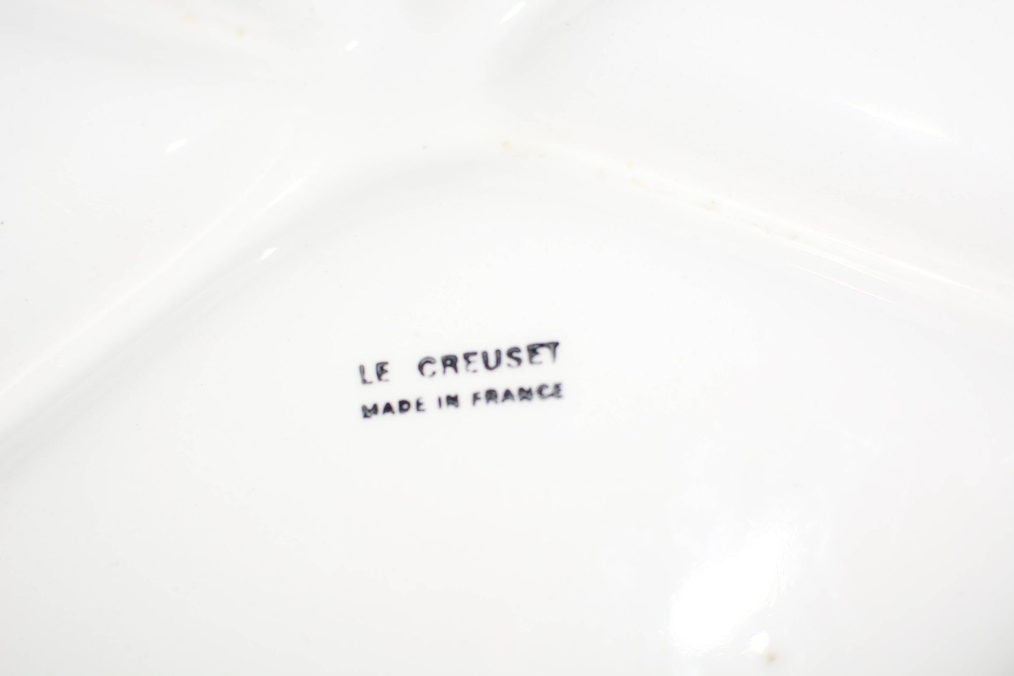 Assiettes vintage Le Creuset à fleurs