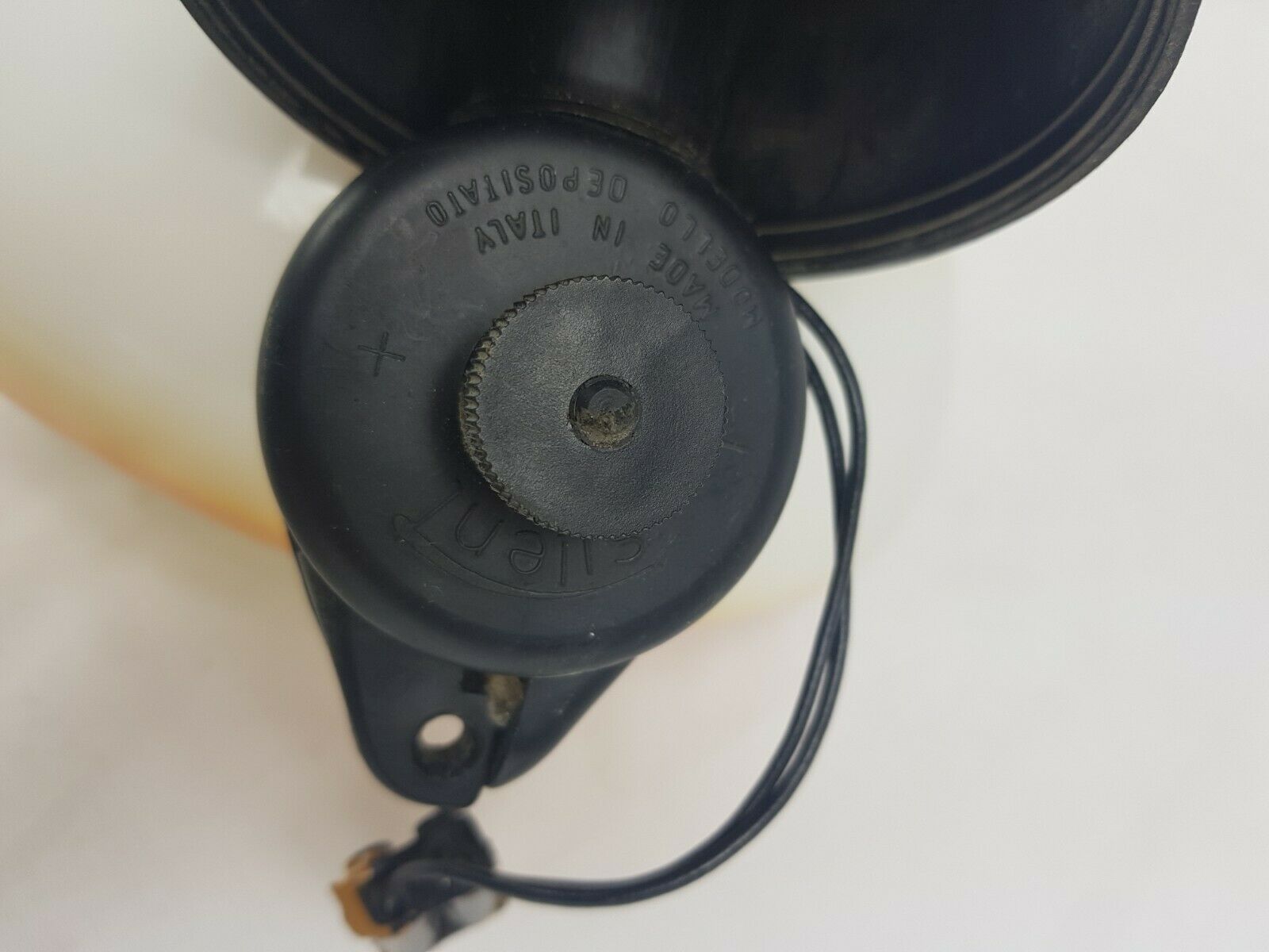 Suspension opaline goes up and down 60-70 signed Silent Italy.