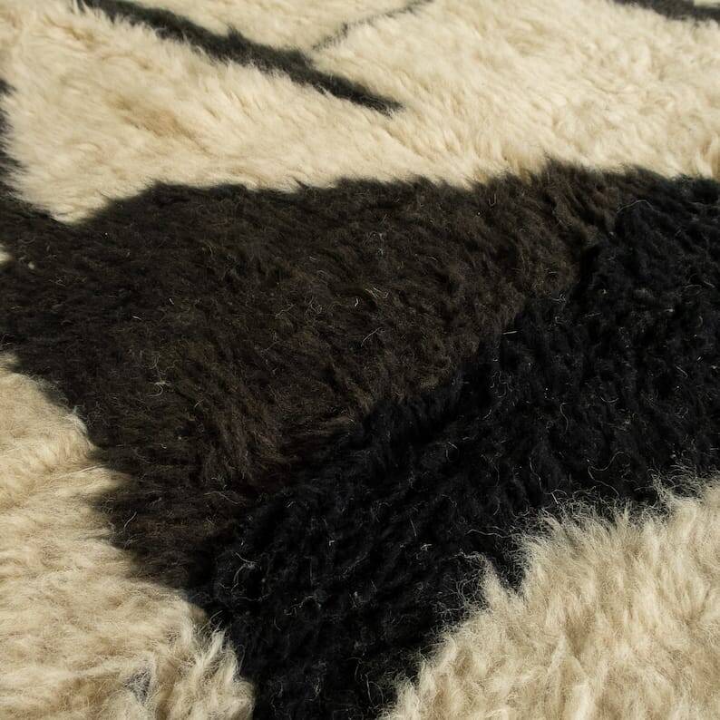 Beni Ourain black and white Berber rug size 1.5/2.5 m