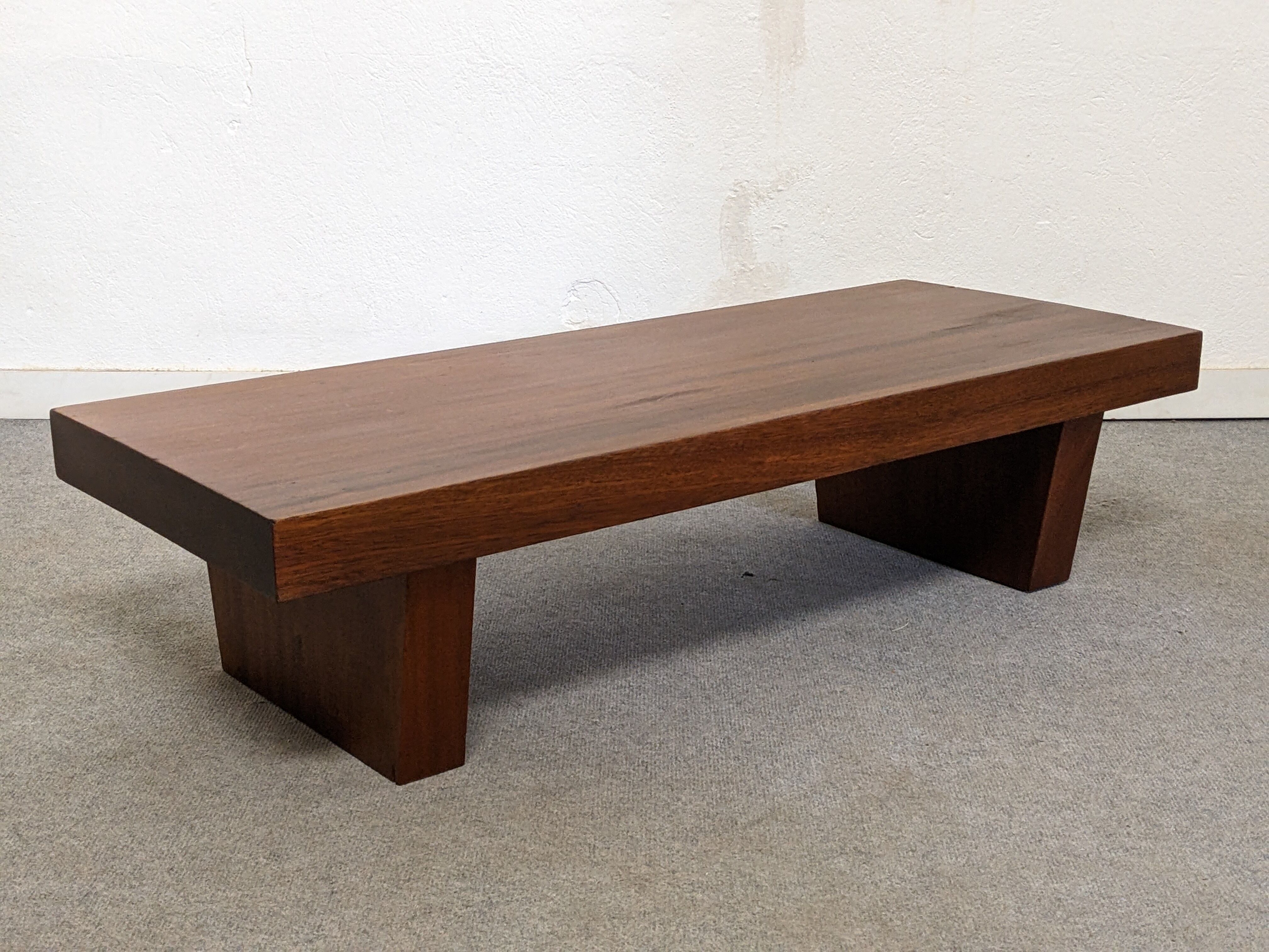 Brutalist coffee table in solid teak from the 60s/70s