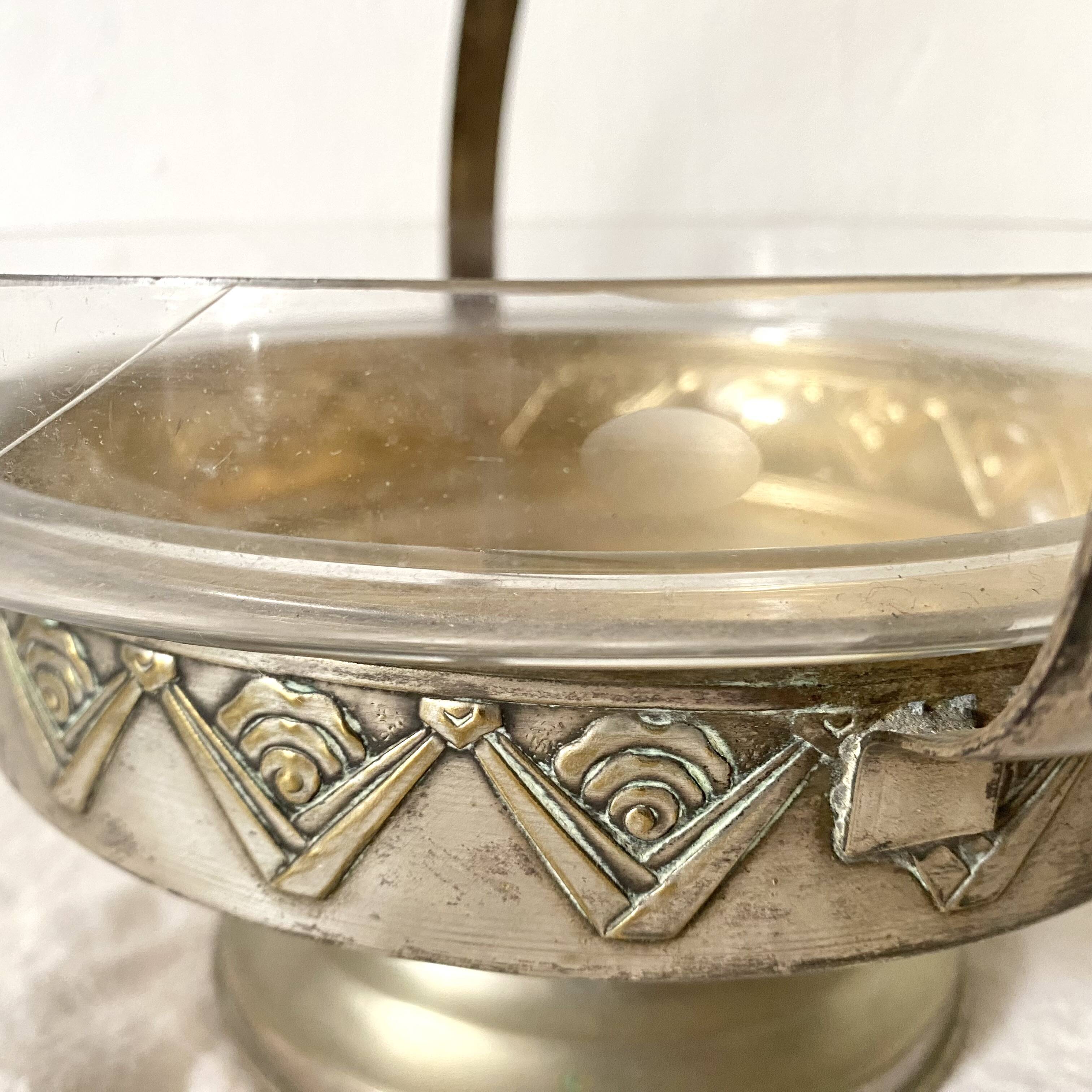 Art Deco fruit bowl in silver-plated metal and chiseled glass