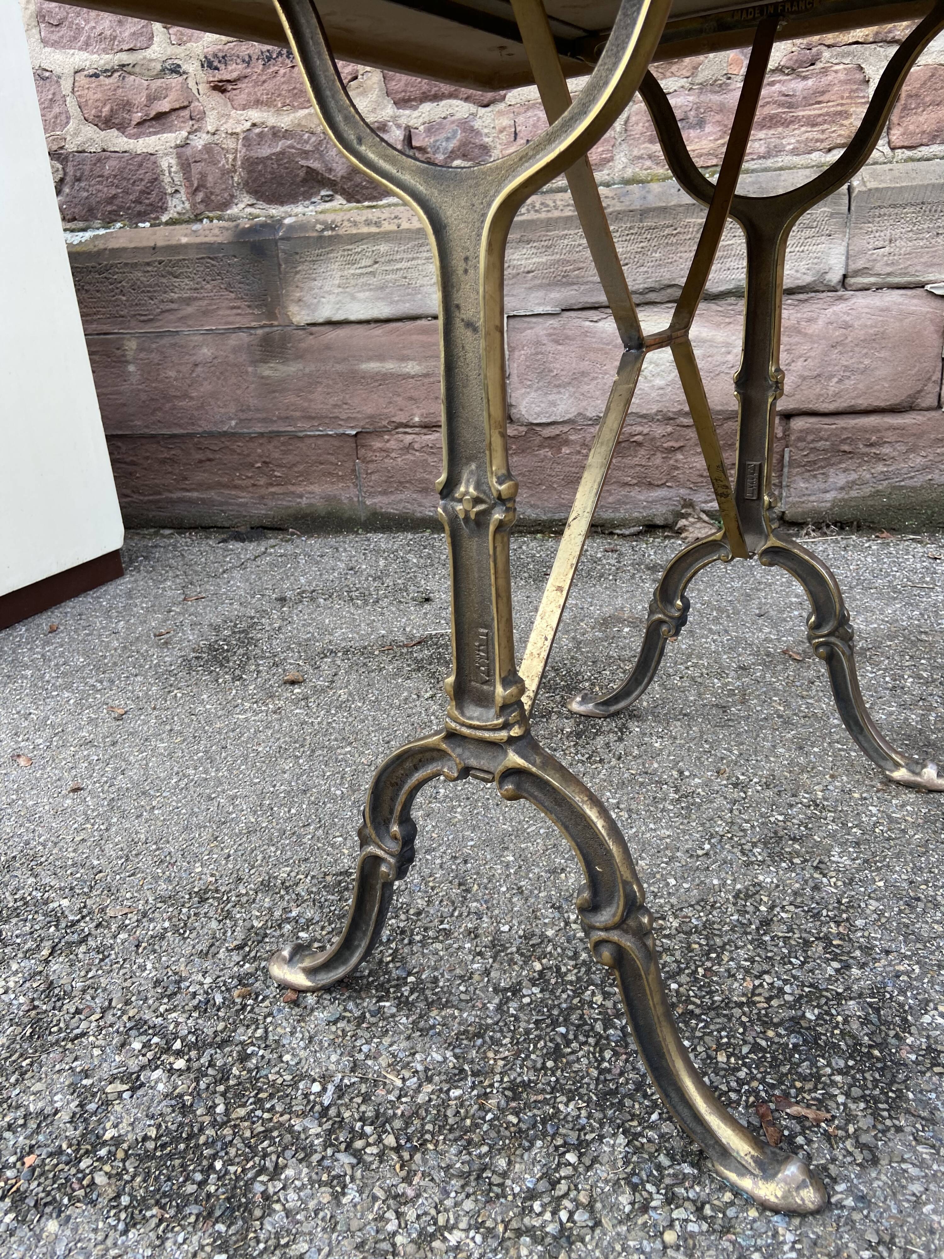 Table bistro Parisian Mid-century French Paris bistro table