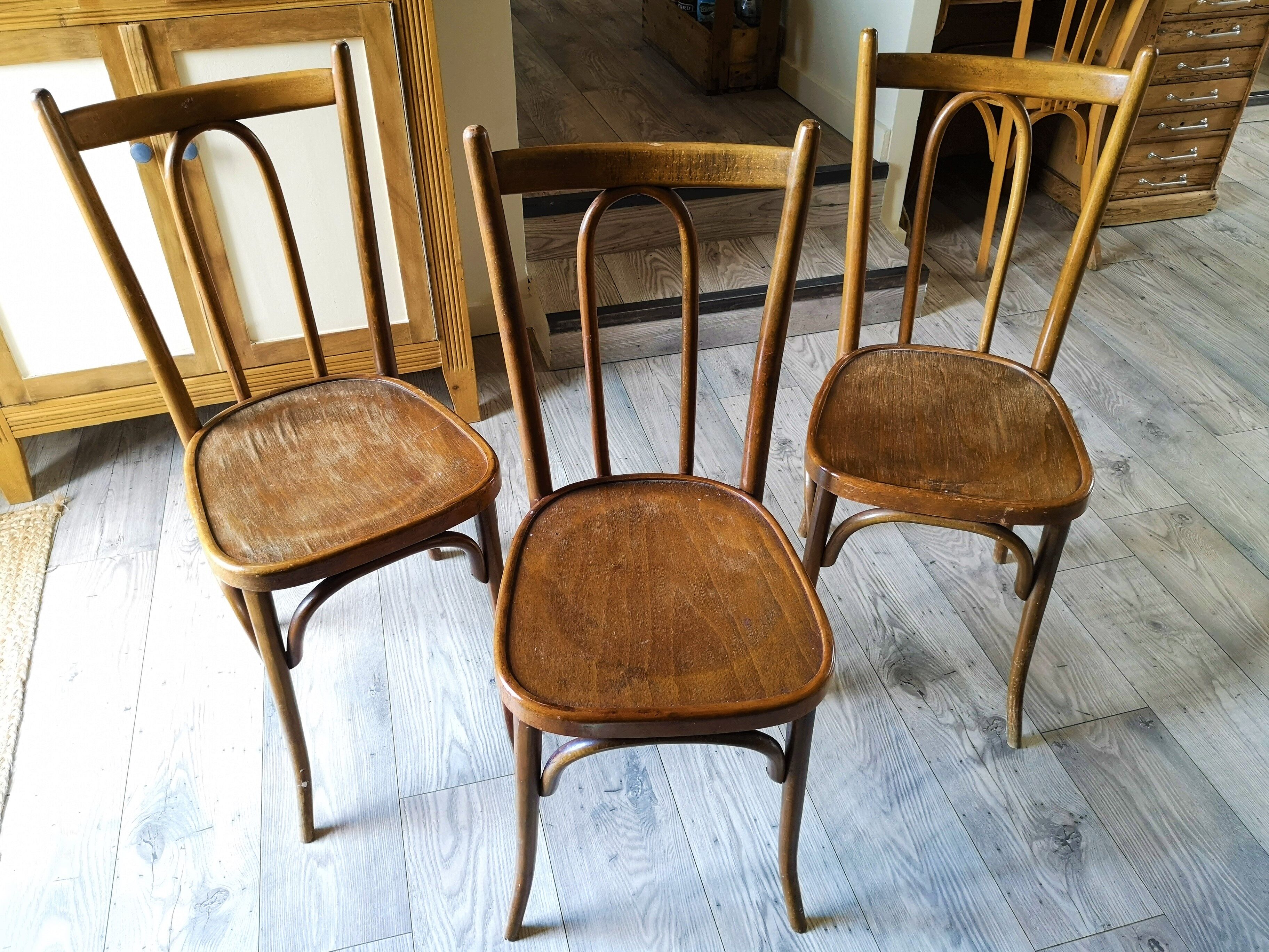 Farm table set 4/6 people and three bistro chairs