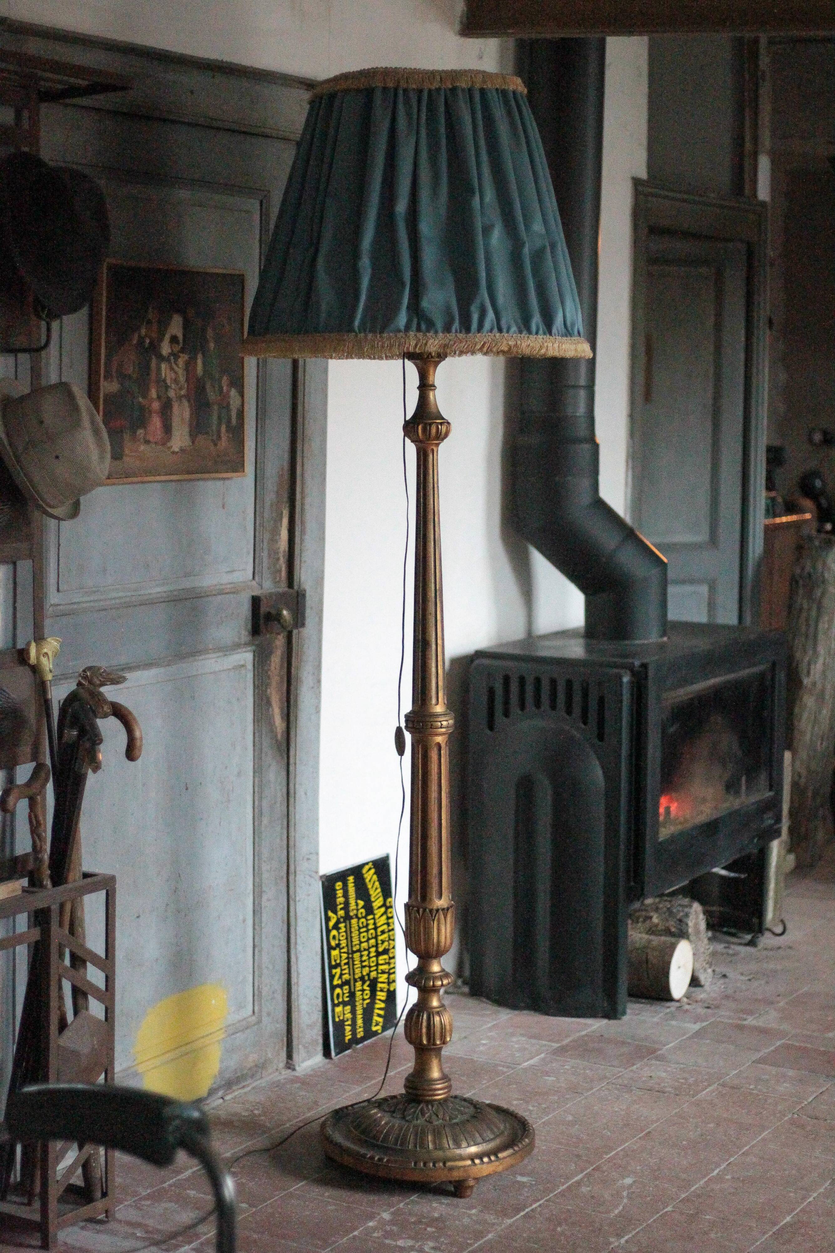 Florentine gilded wood floor lamp, floor lamp with lampshade