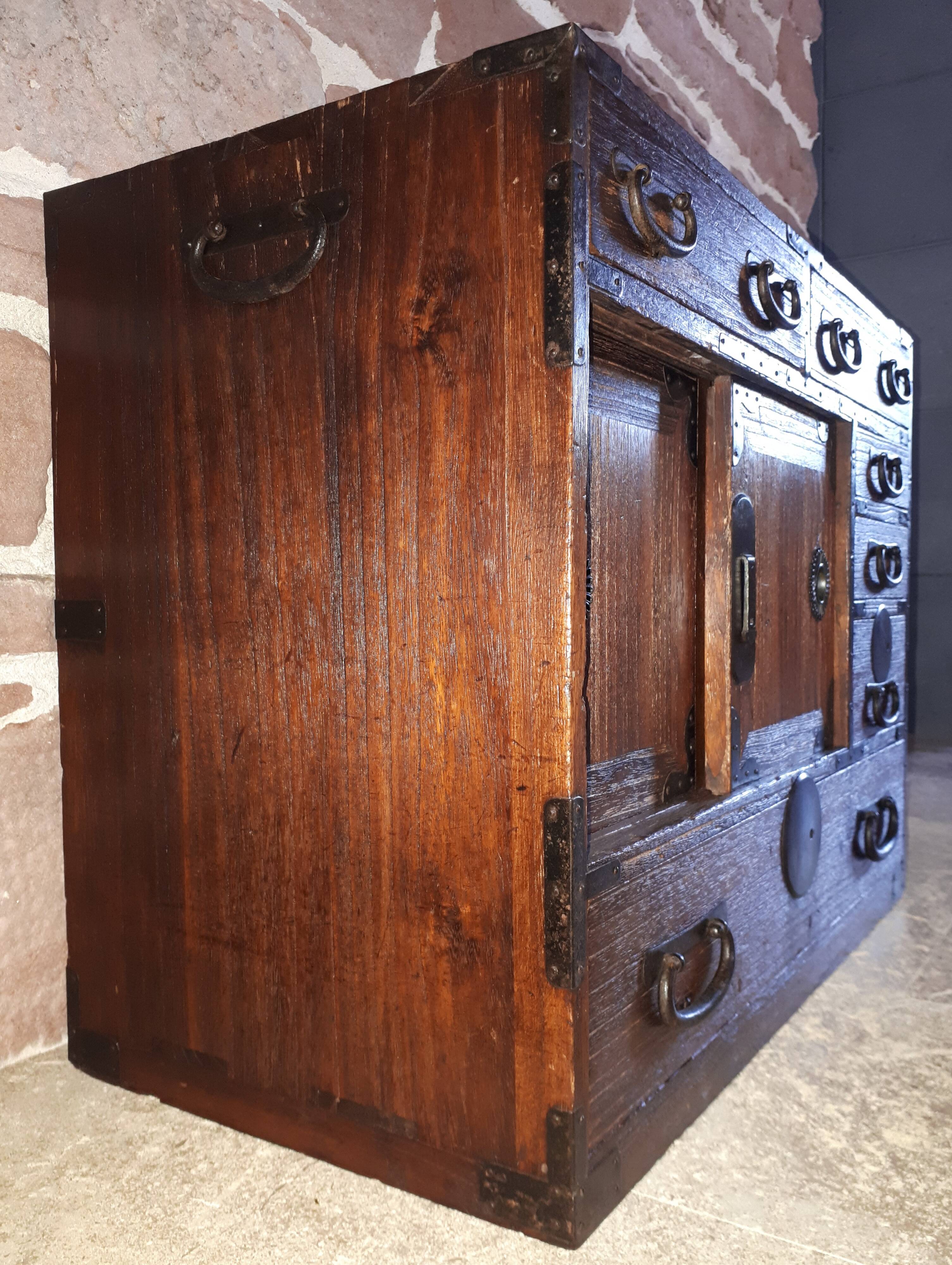Cabinet, wooden tansu, Japan late Edo period