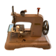 Machine à coudre en métal
