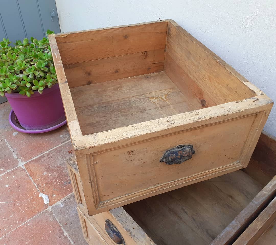 Countertop furniture 11 drawers