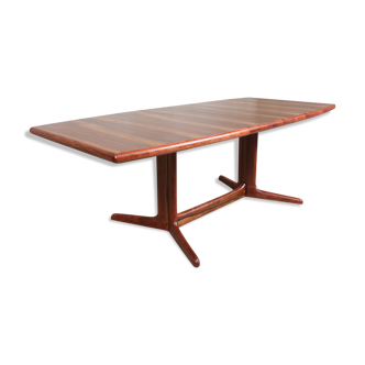 Table ovale en bois de rose du milieu du siècle de Skovby années 1960