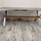 Table basse années 70 à décor de chevaux