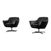 2 fauteuils en cuir noir, Suède 1970