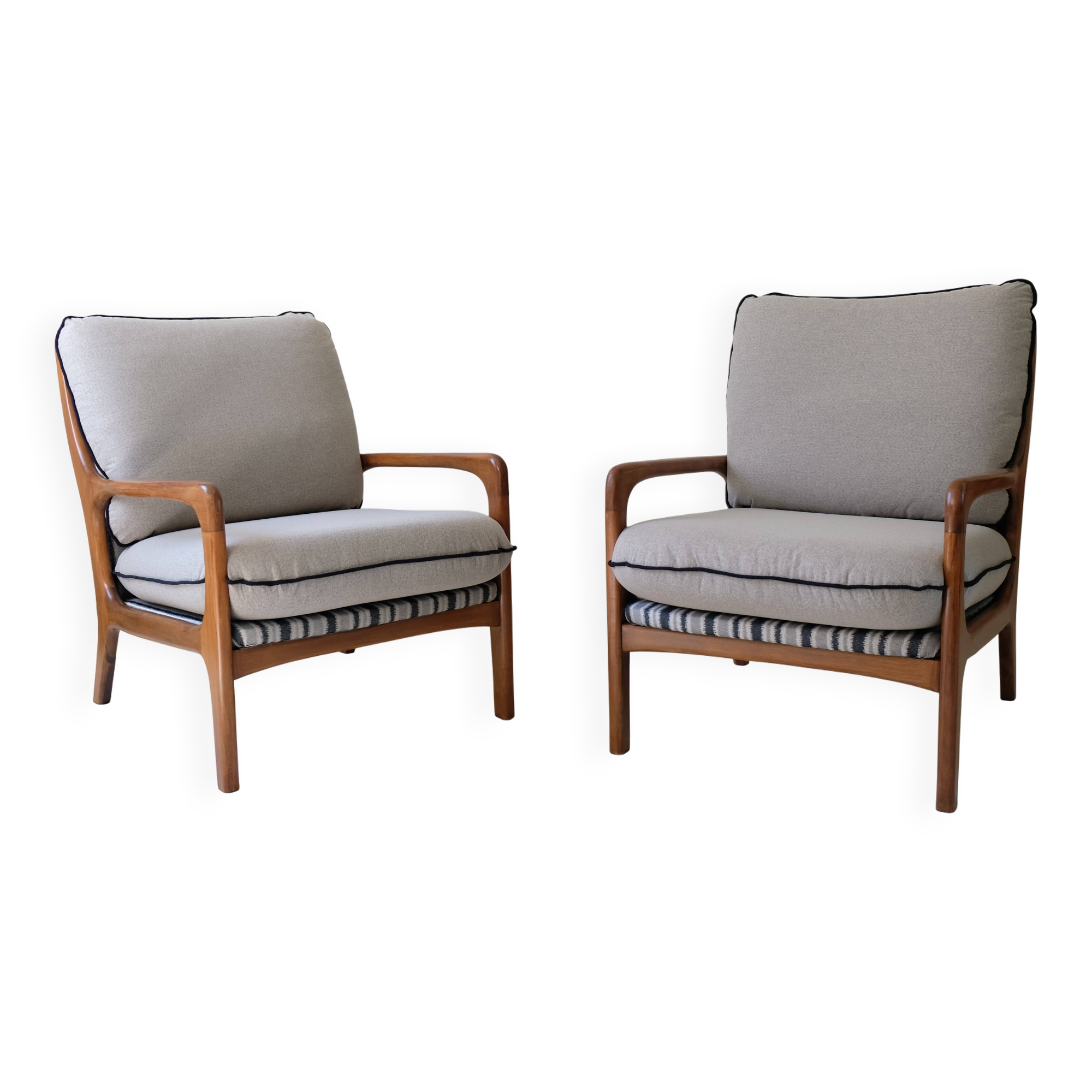 Pair of armchairs
