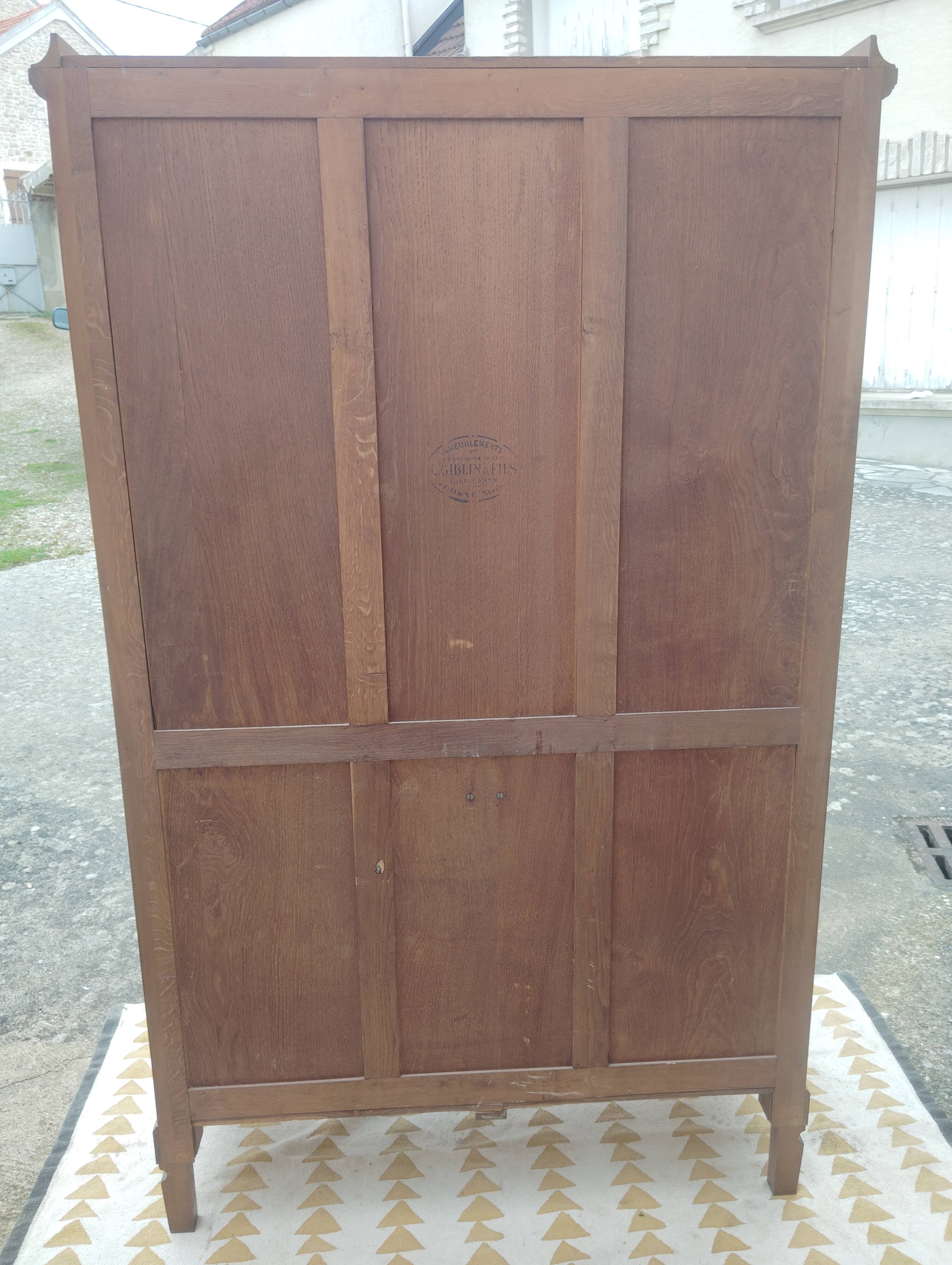 Buffet vaisselier en noyer