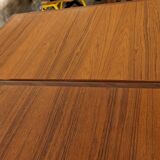 Scandinavian table with extensions