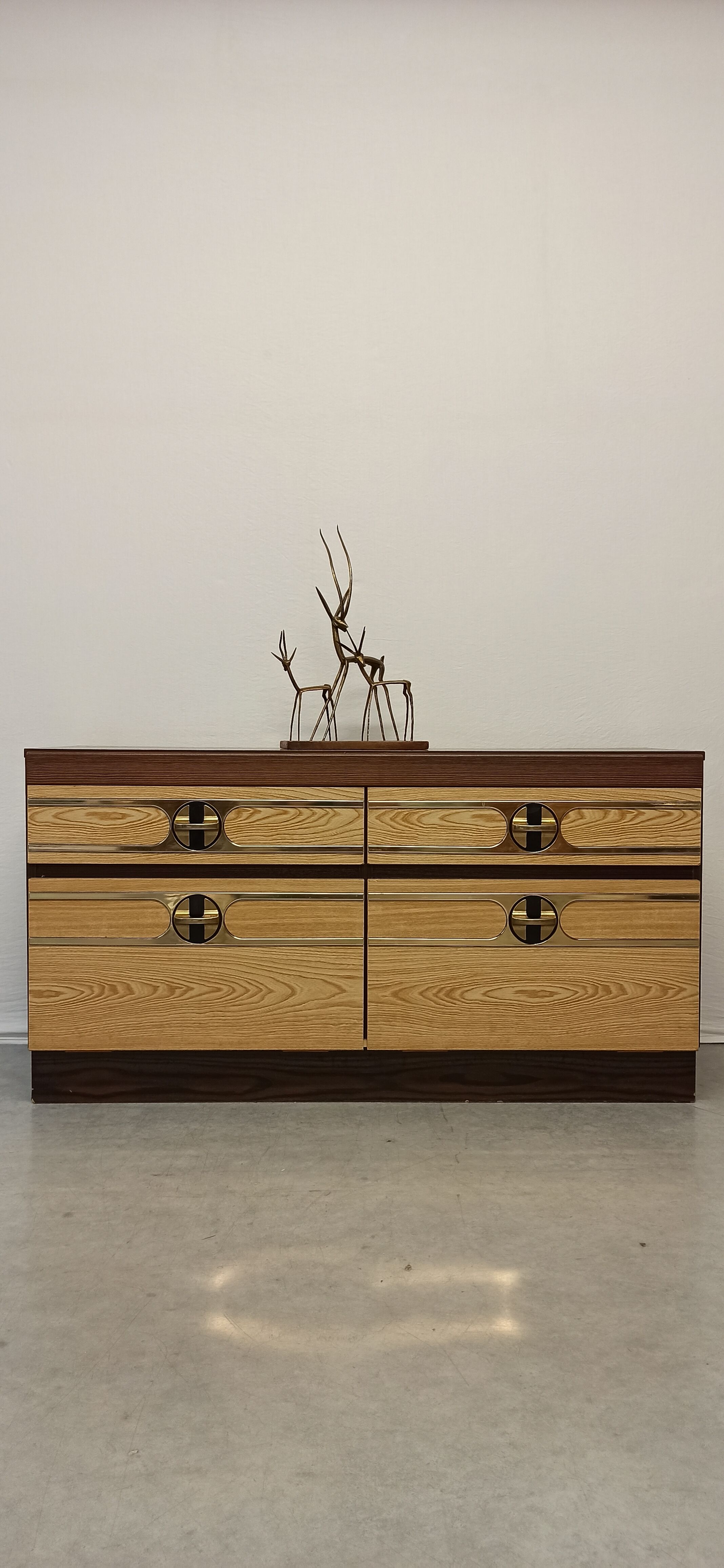 Low sideboard furniture in vintage Formica 70