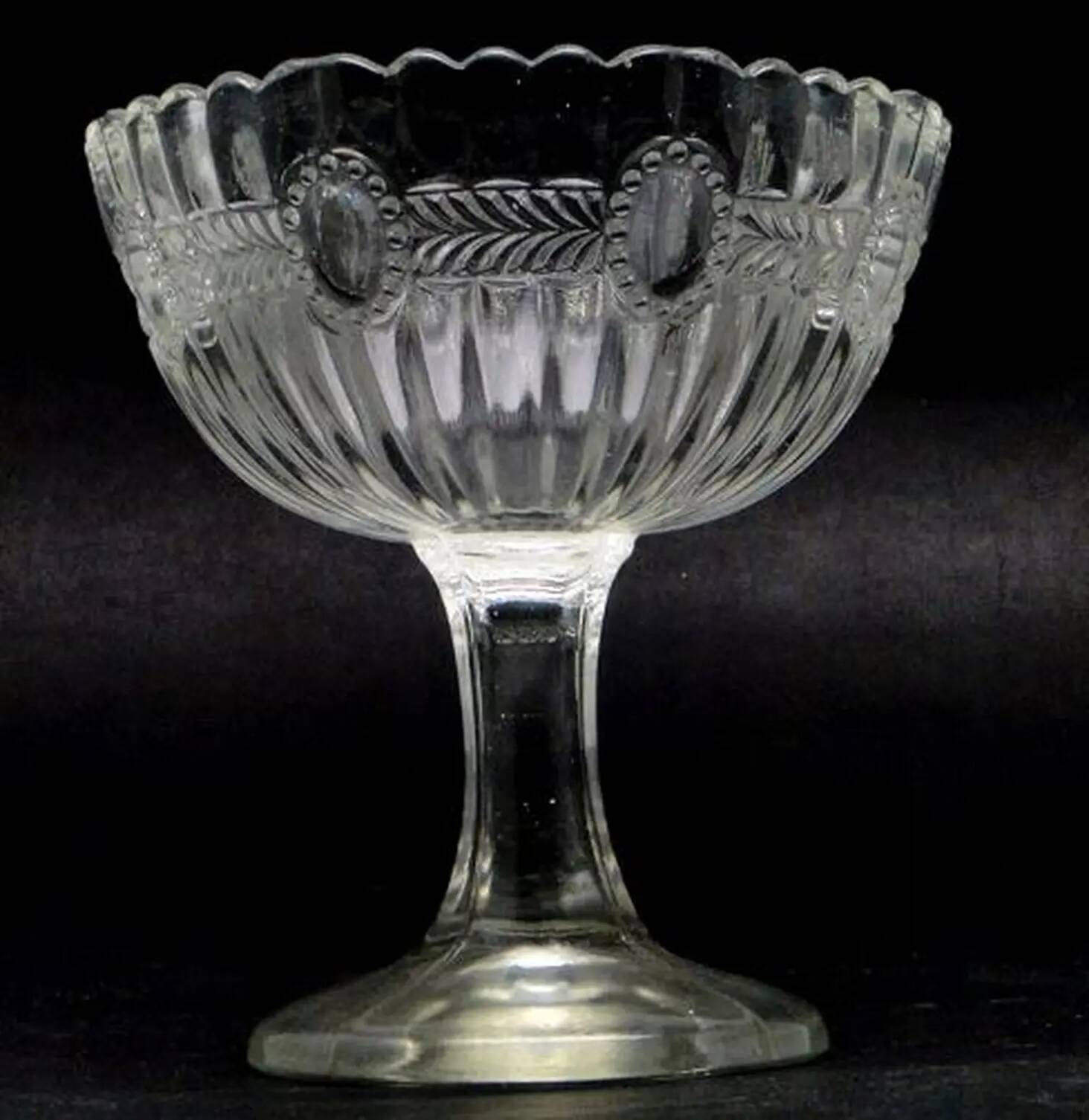 Basket-shaped pressed glass sugar bowl, Ząbkowice, Poland, 1970s