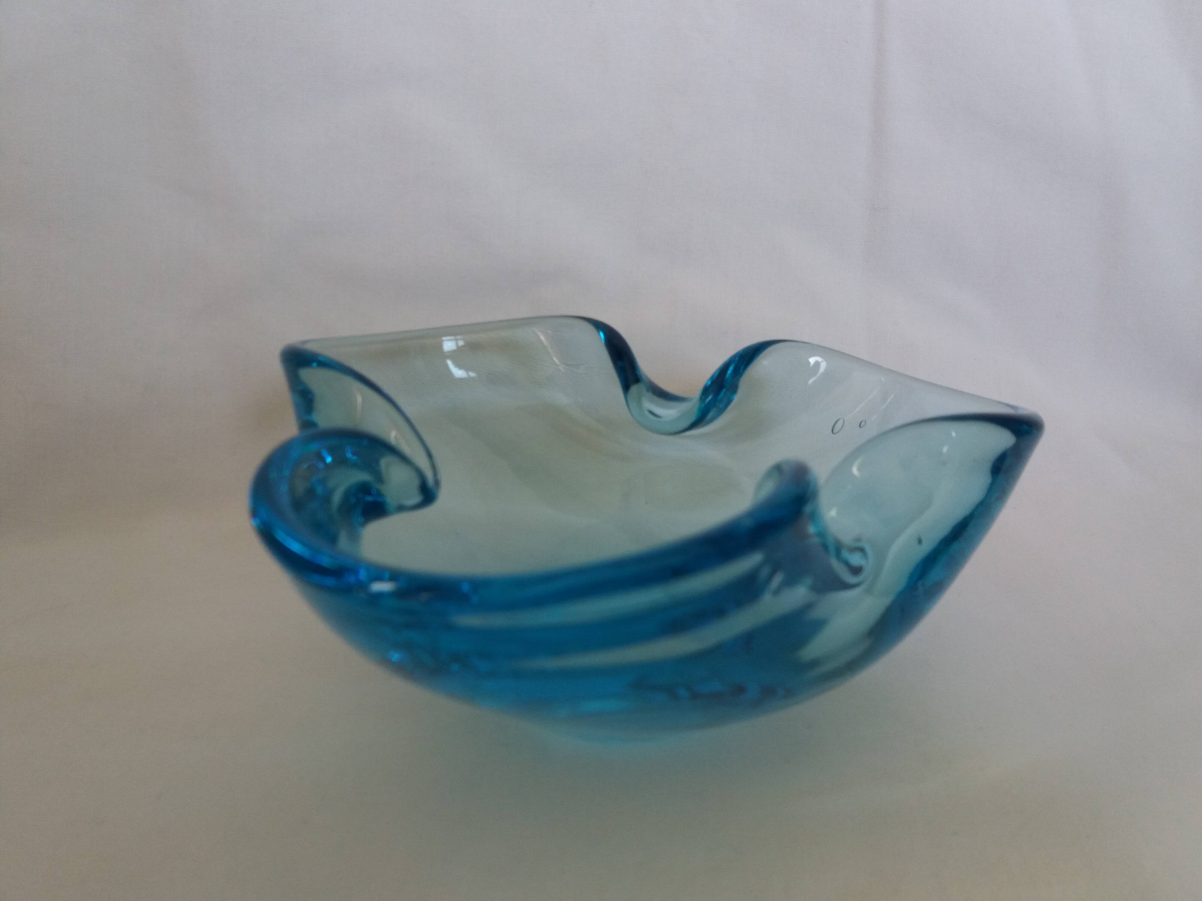 Murano turquoise blue glass trilobed empty pocket ashtray