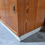 meuble de métier en bois ancien avec lame en formica