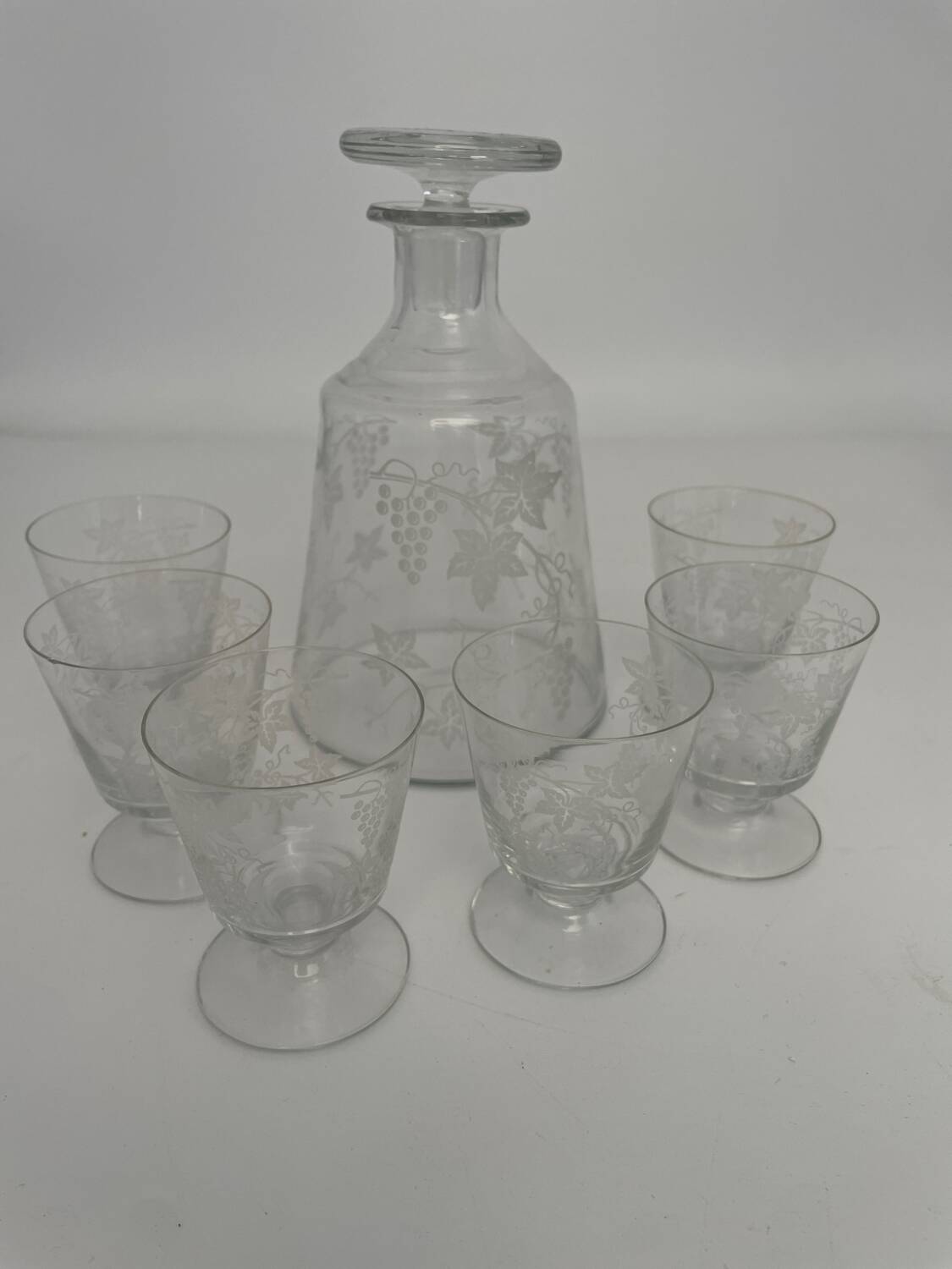 Carafe and six liqueur glasses