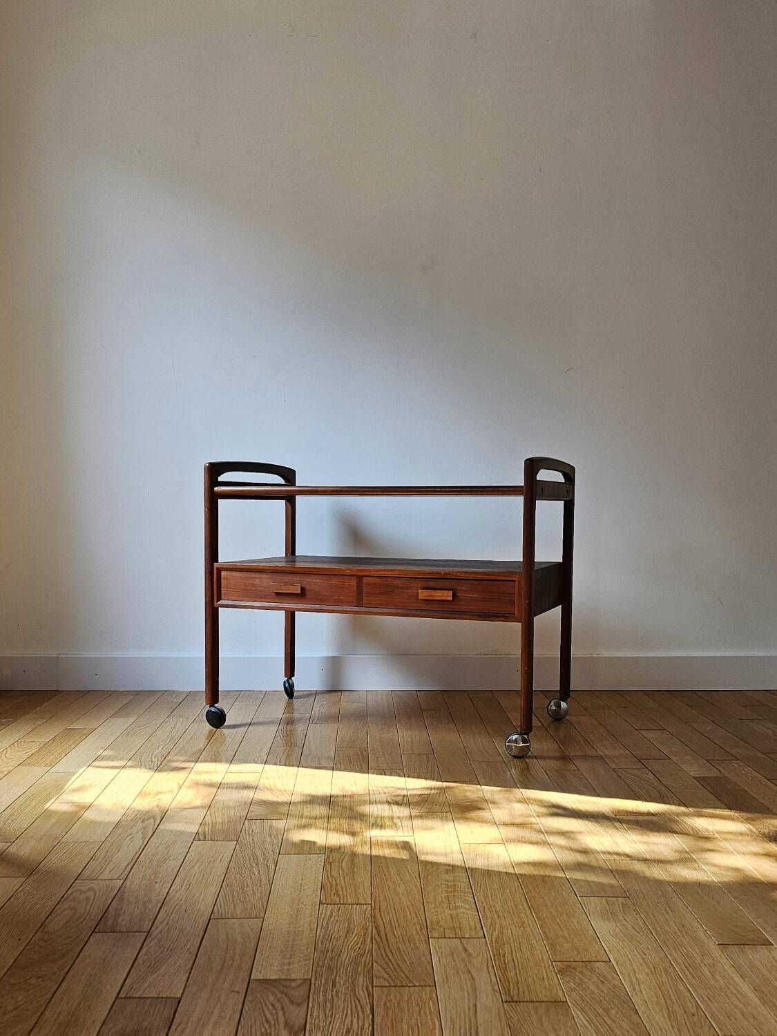 ARREBO MOBLER - Teak rolling trolley