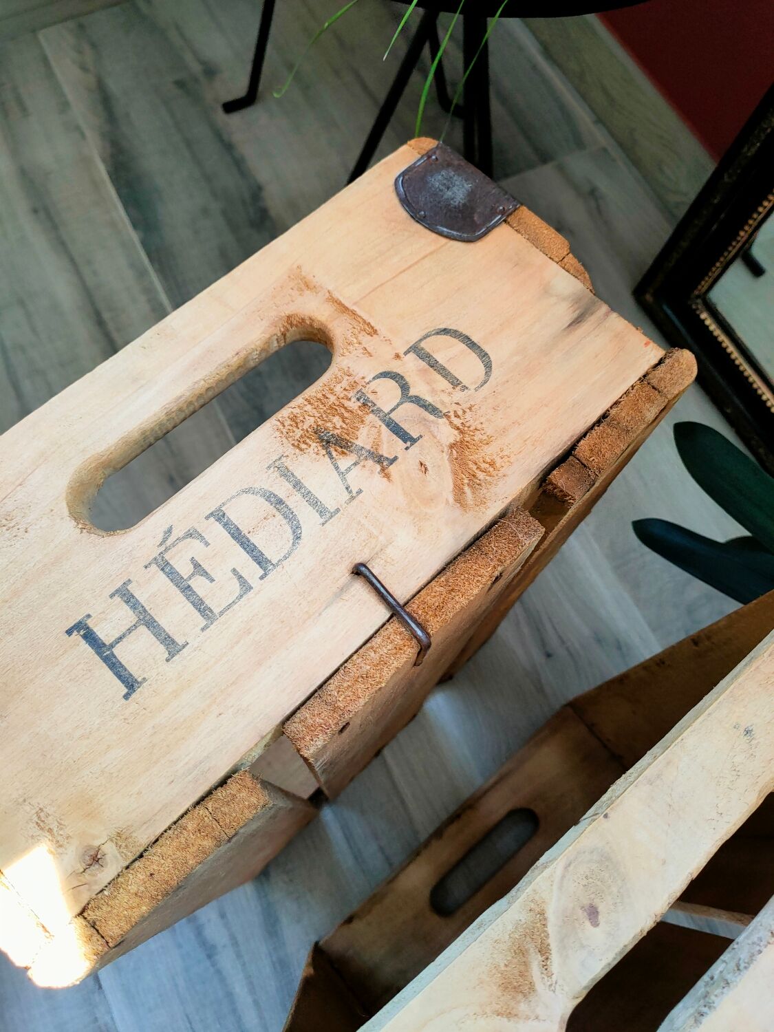 Paire caisses bois et fer Hediard