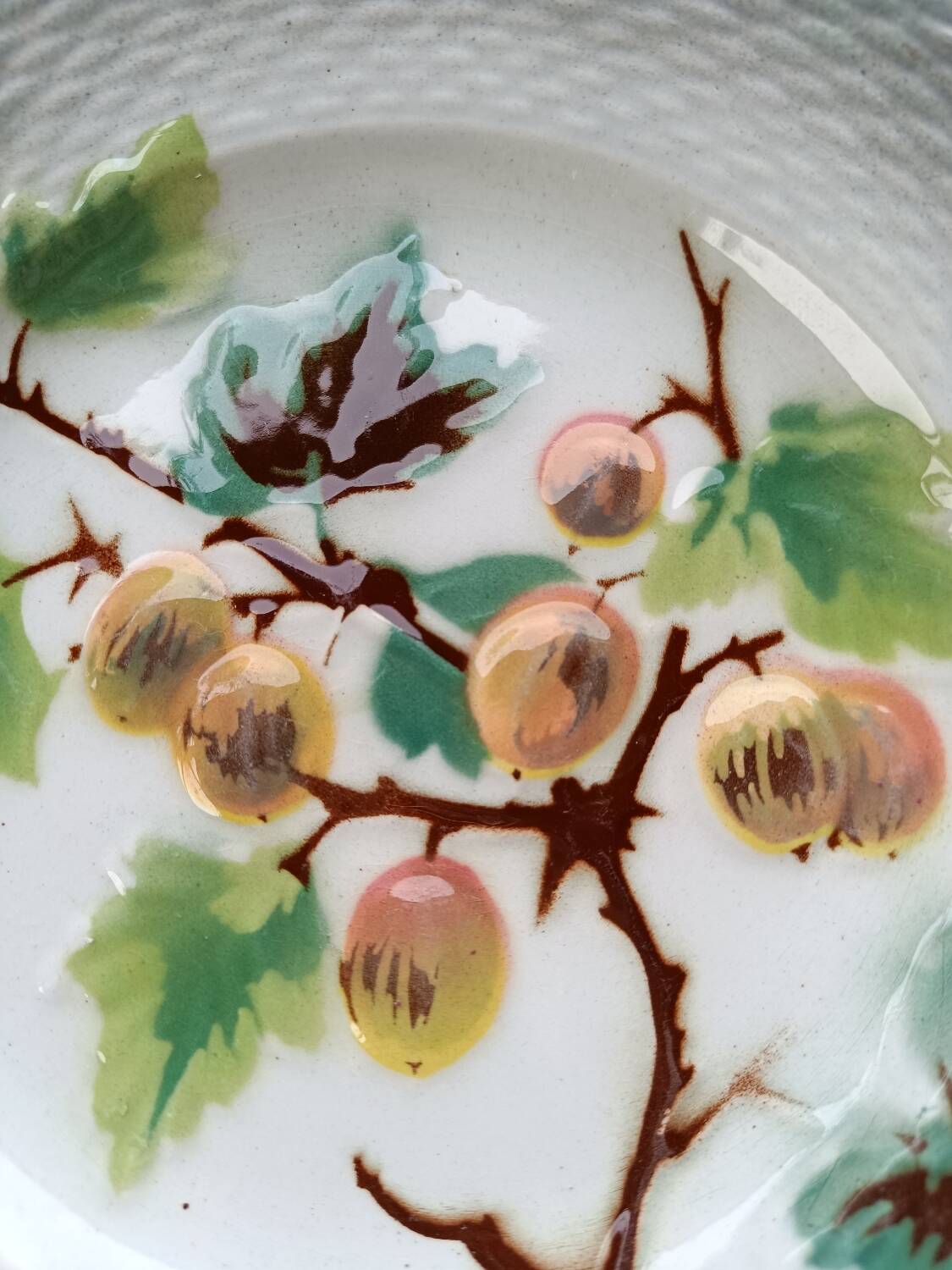 Barbotine dessert plates