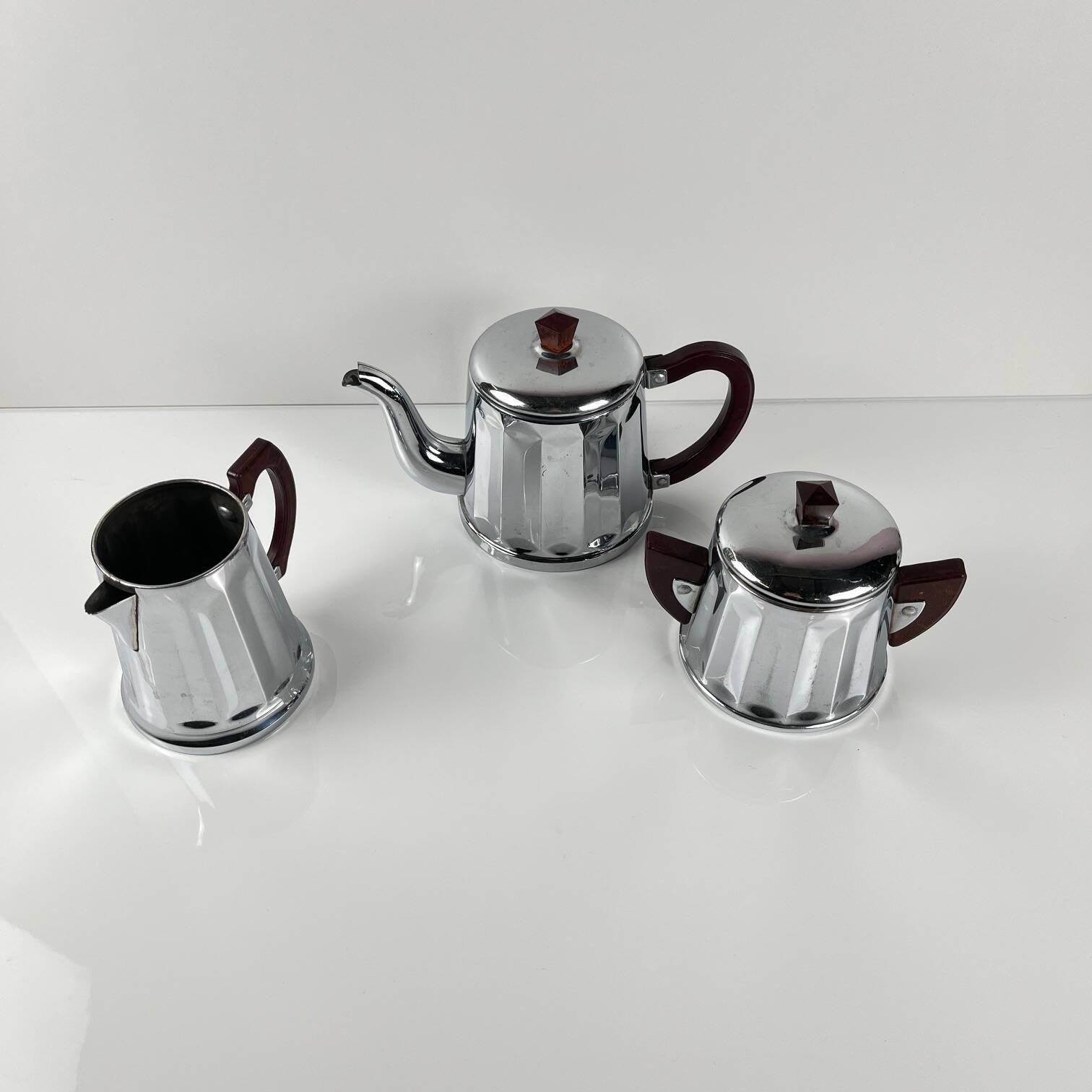 Vintage chrome-plated metal and bakelite coffee set, 1940s/50s