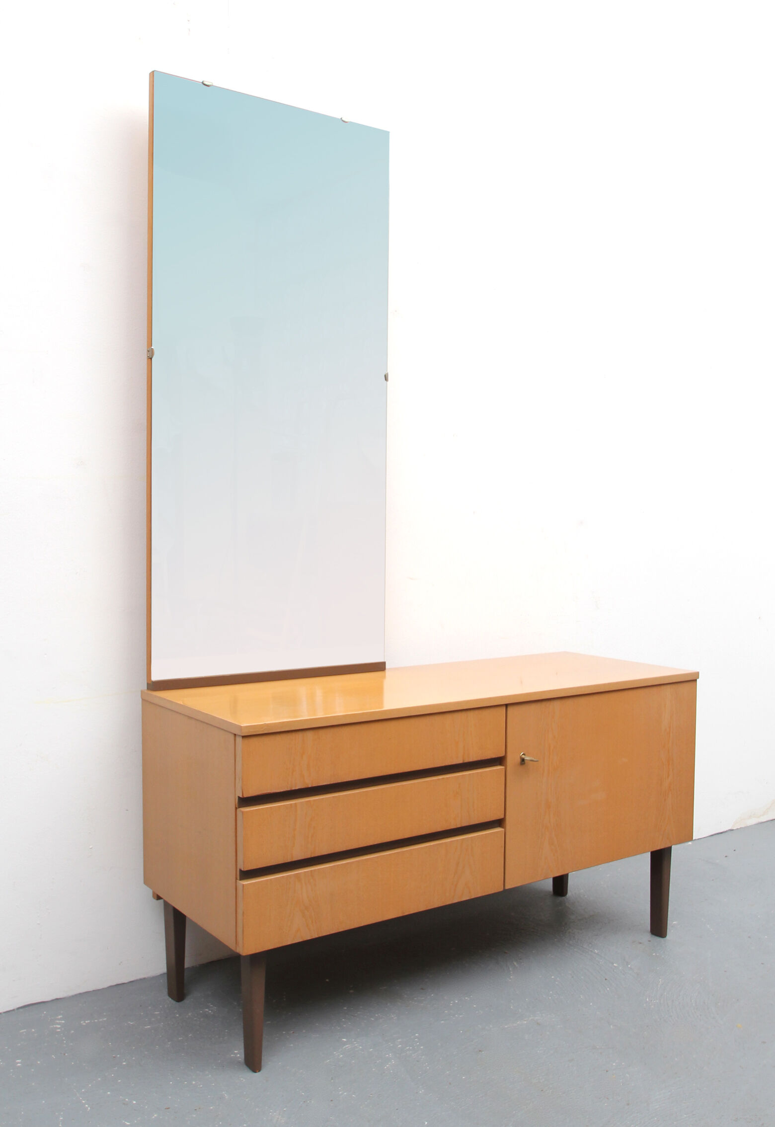 Dressing table with mirror