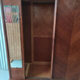 Wardrobe feet compass sliding doors