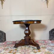 Mahogany tripod pedestal table from the 19th century Restoration period