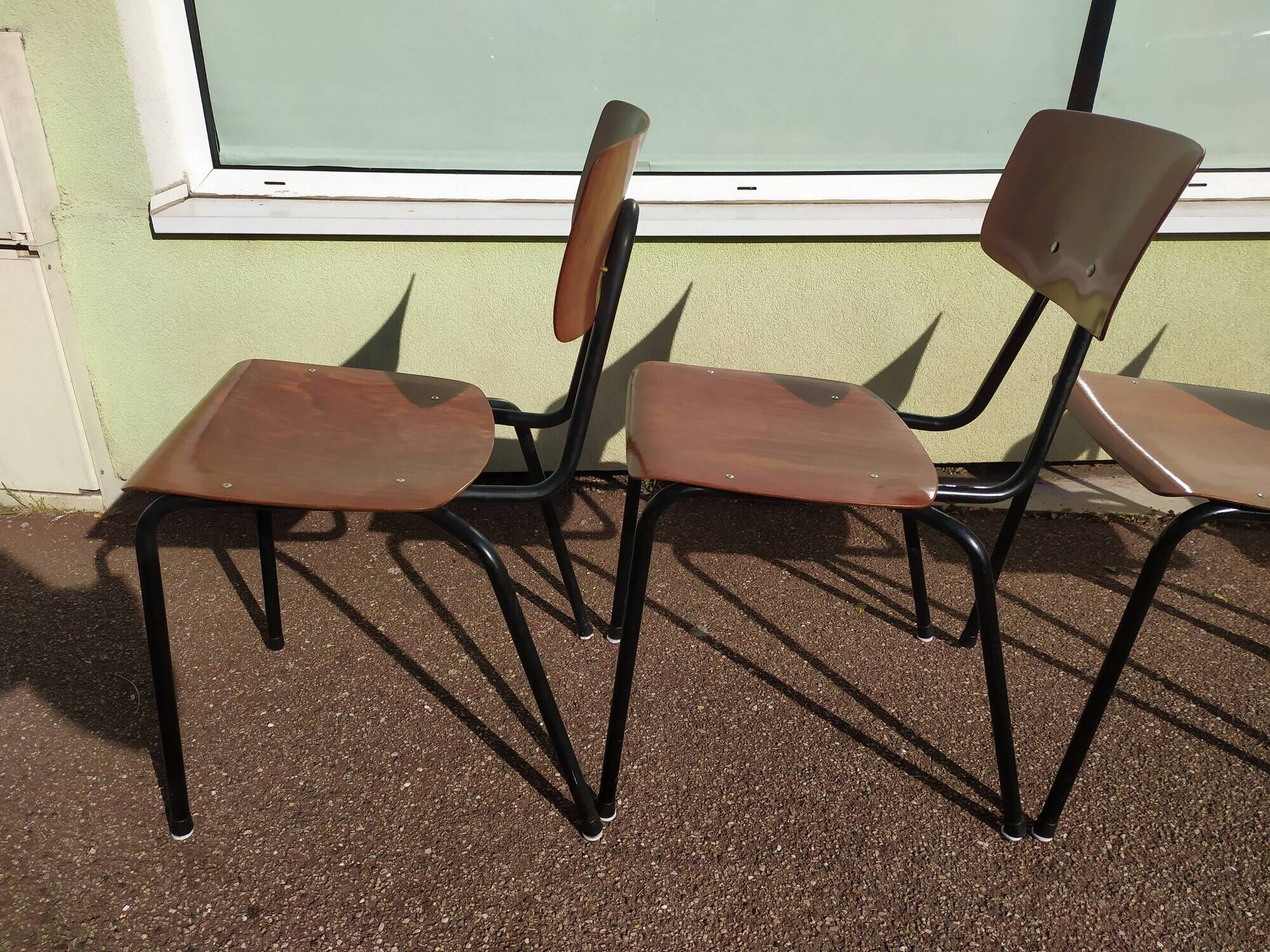 Set of 6 Dutch and metal school chairs - adult