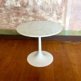 Carrara marble pedestal table