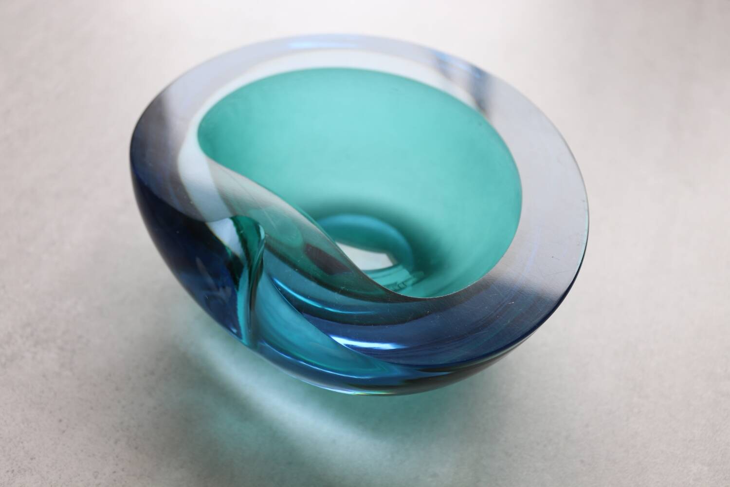 Empty pocket in murano glass two blues