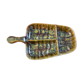 Compartmentalized ceramic plate shovel shape