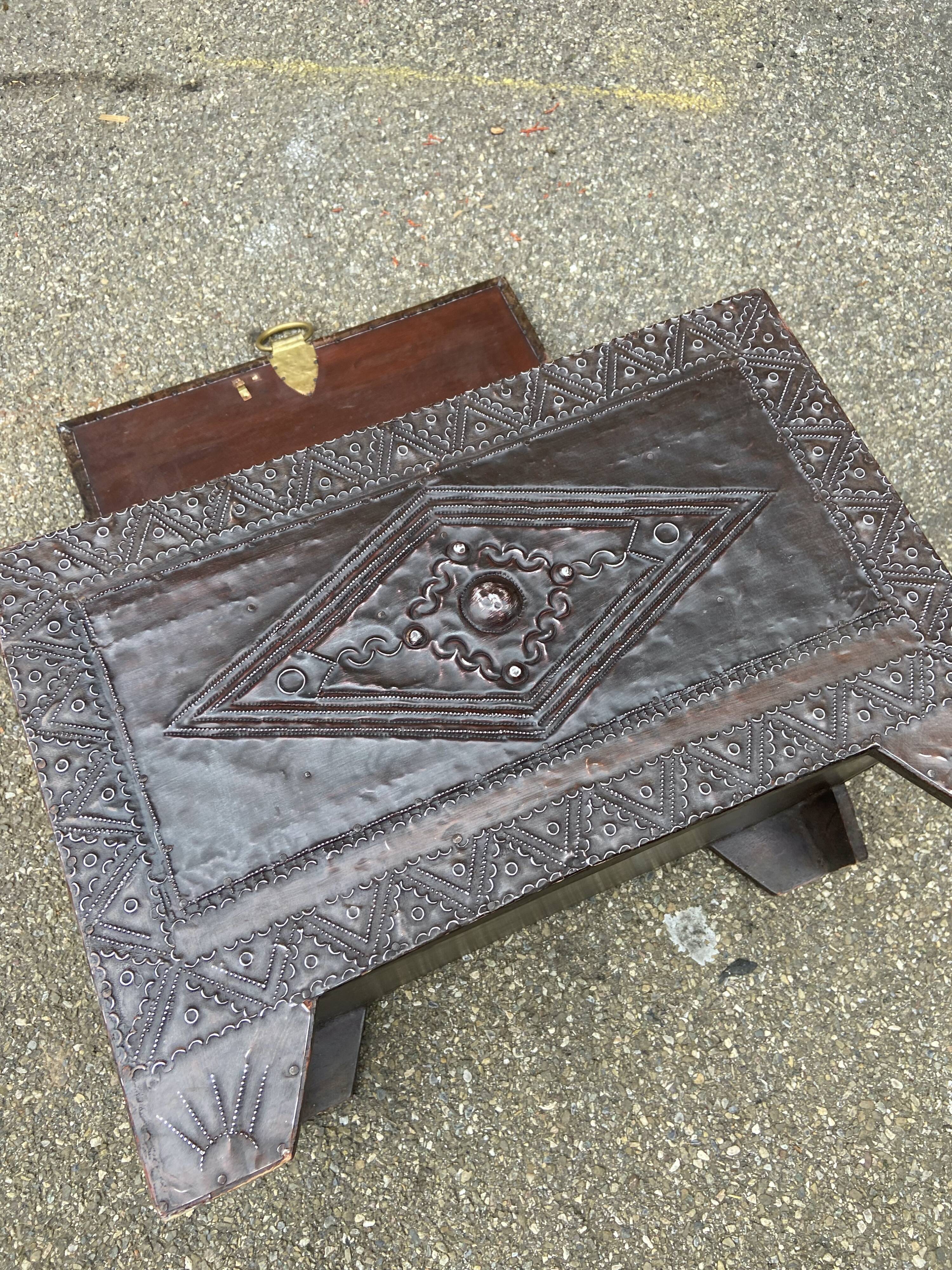 Small orientalist wooden chest shirazi india persia