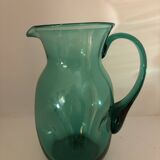 set of 17 decorative items