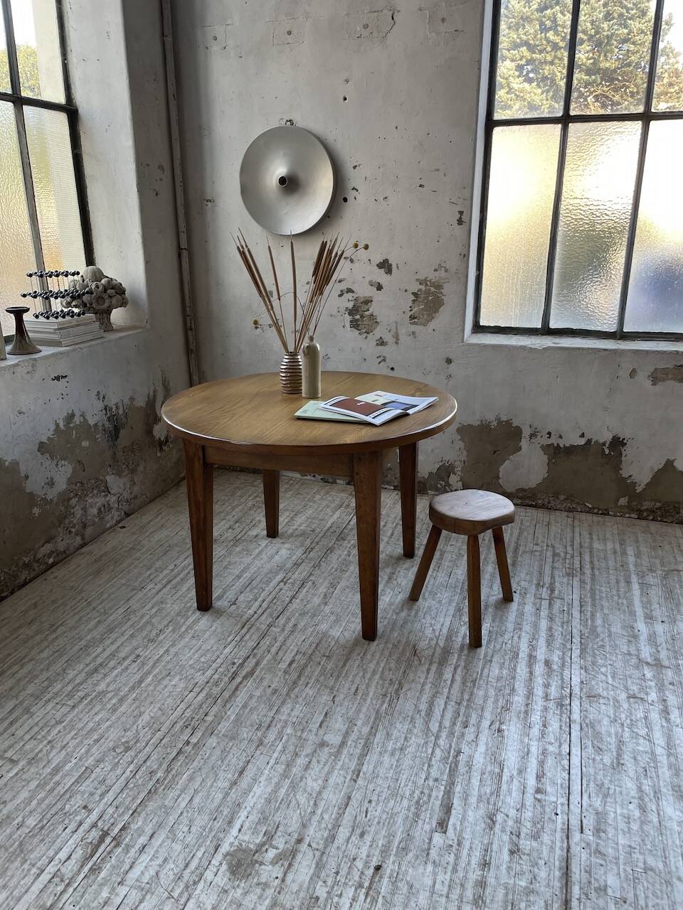 1950s round oak table