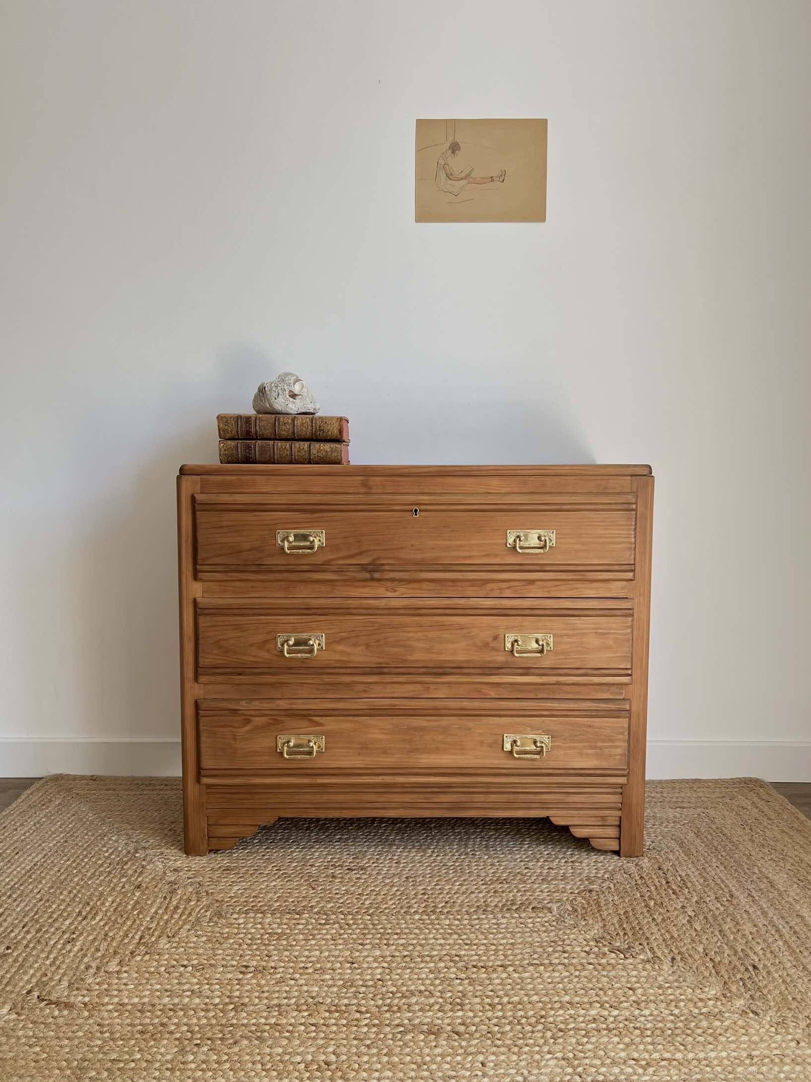 Art deco chest of drawers