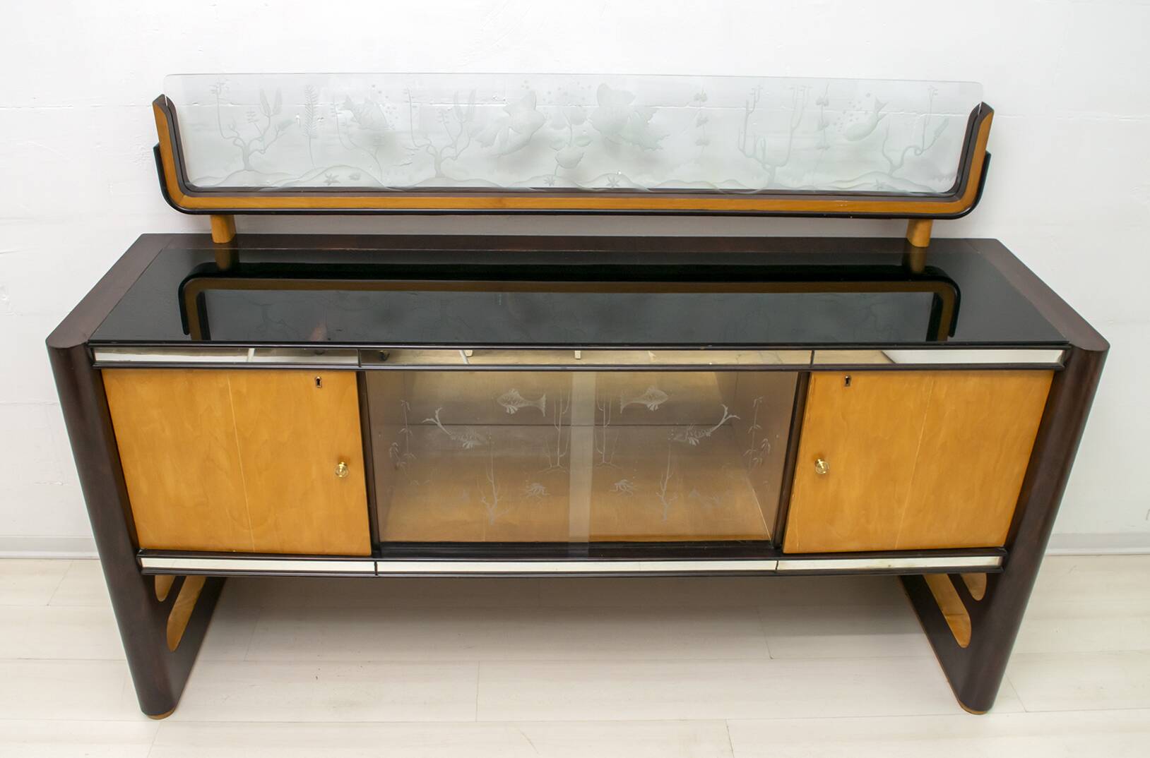 Osvaldo Borsani Mid-Century Modern Italian Walnut and Maple Sideboard, 1950