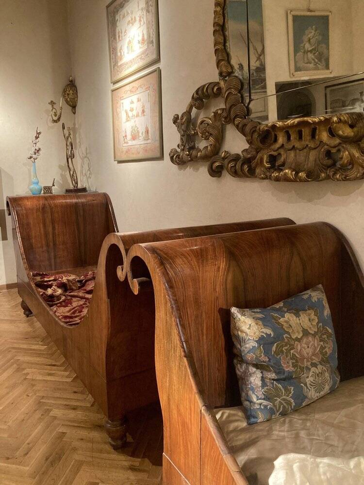 Set of 19th Century Italian Empire Flamed Walnut Sleigh Beds or Daybeds