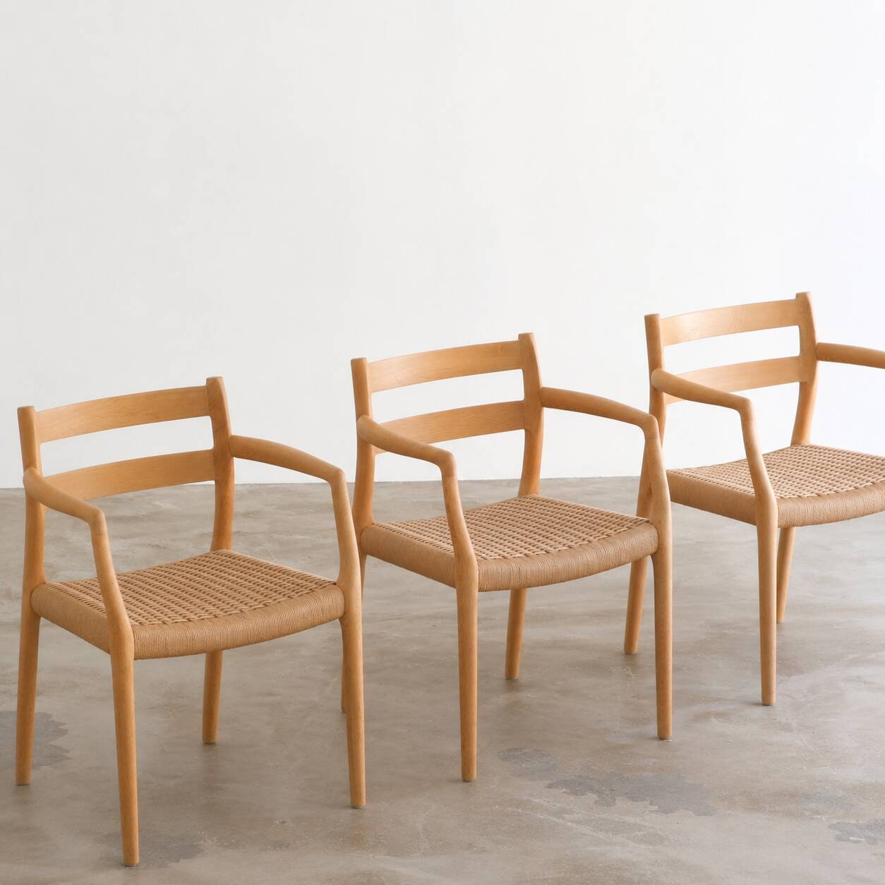 Ensemble de 4 fauteuils "Mod. 67" en chêne par Niels Moller