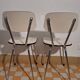 2 chaises en formica