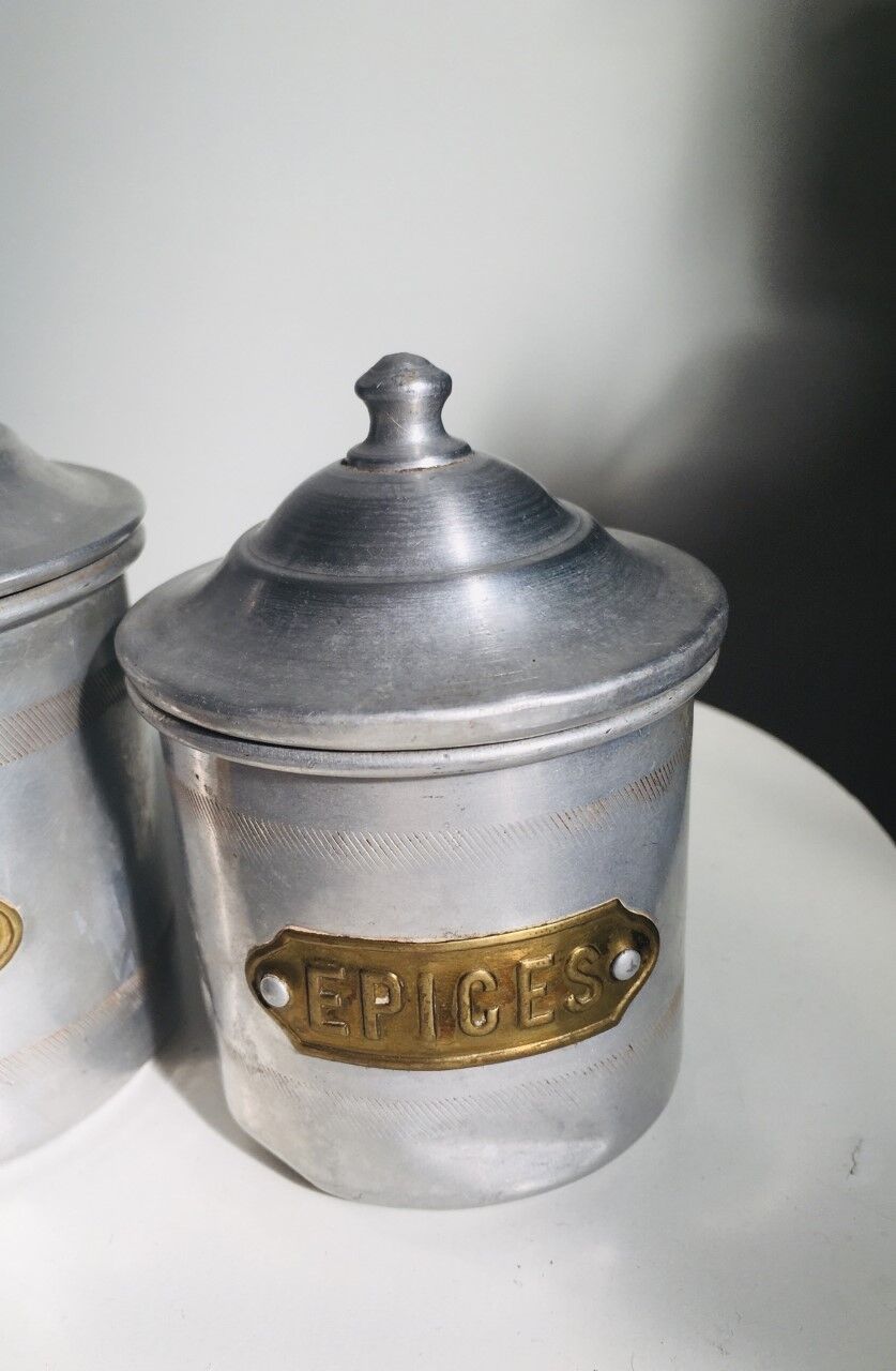 Aluminum spice pots