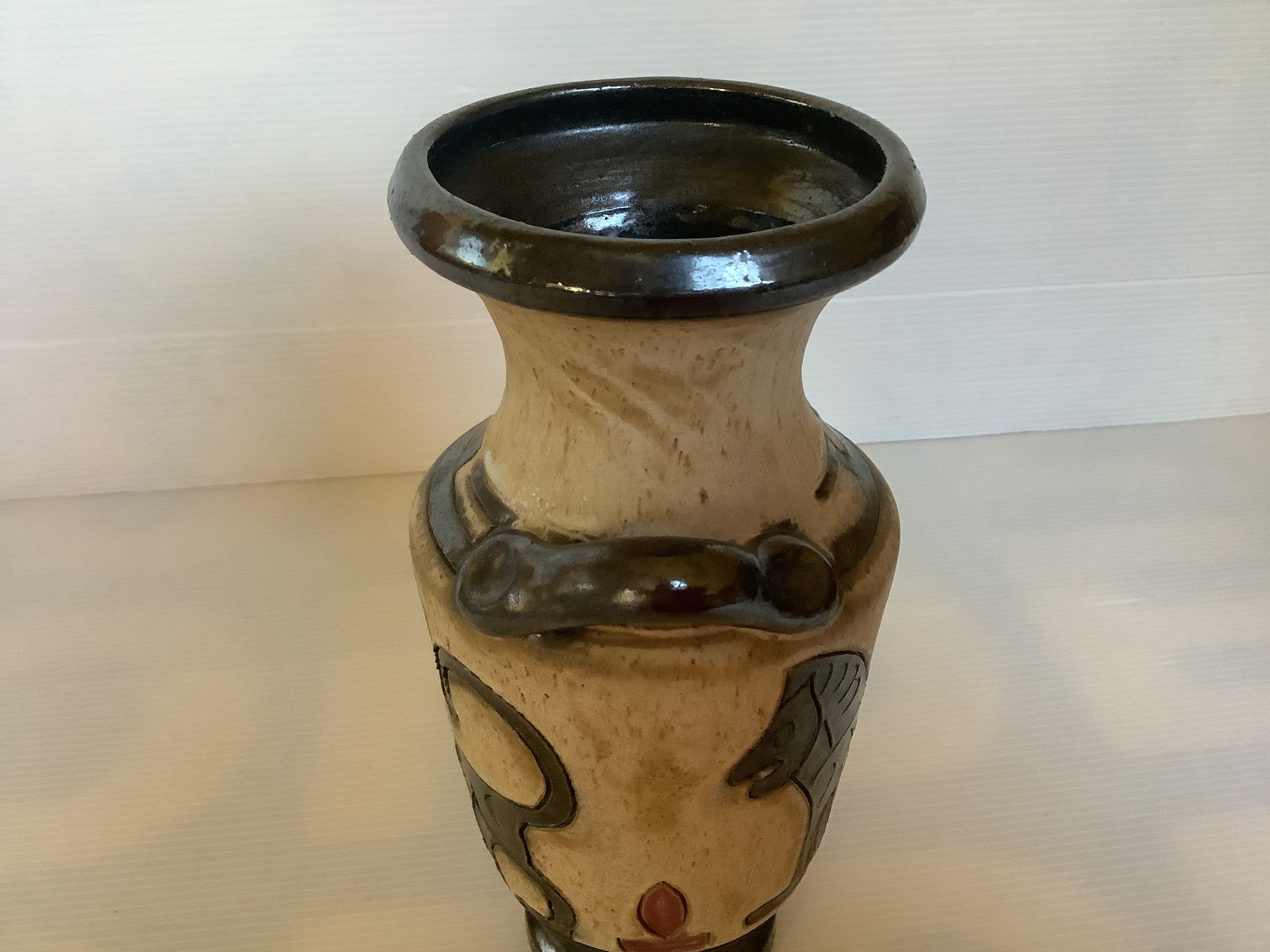 Zoomorphic vase Guerin Bouffioulx