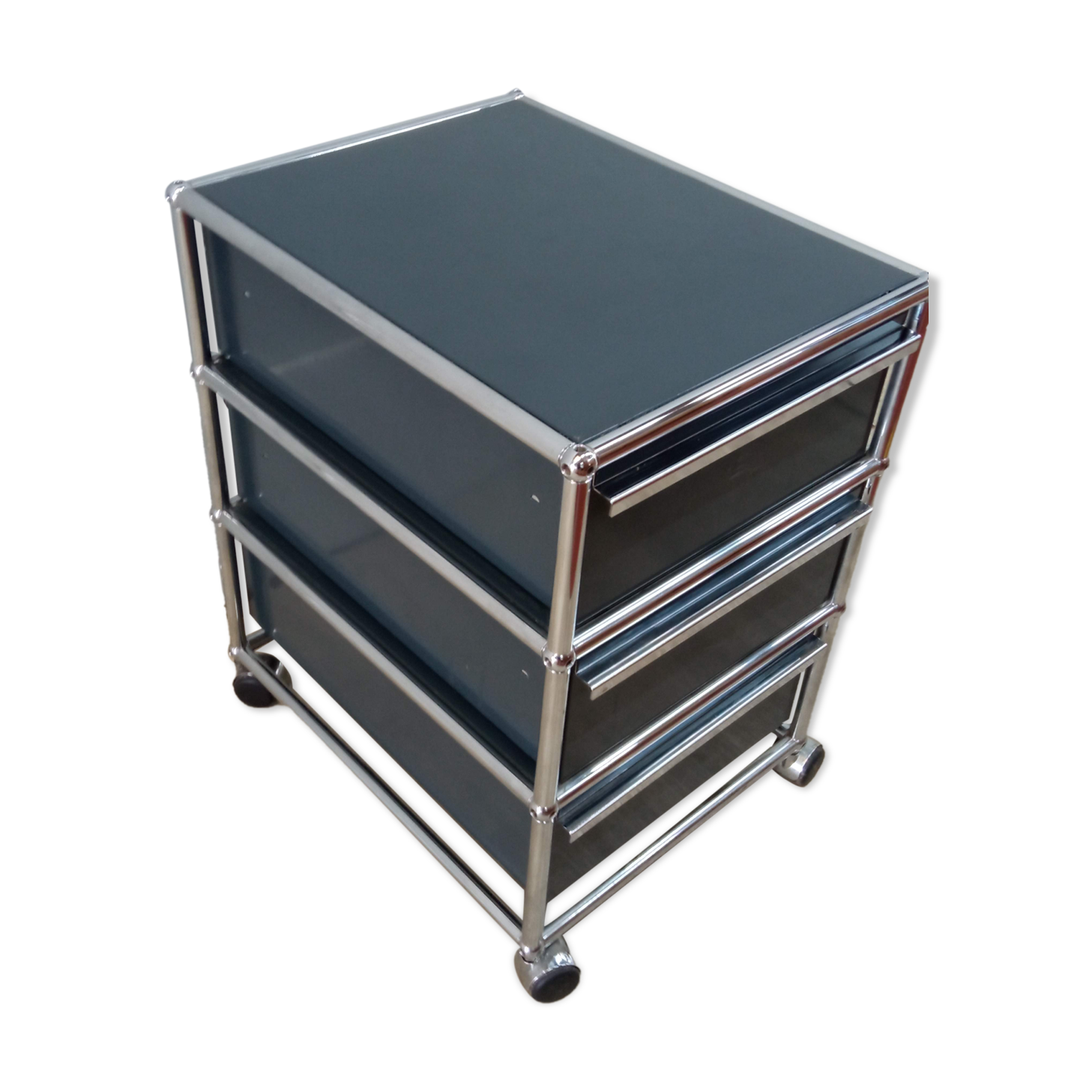 USM drawer cabinet