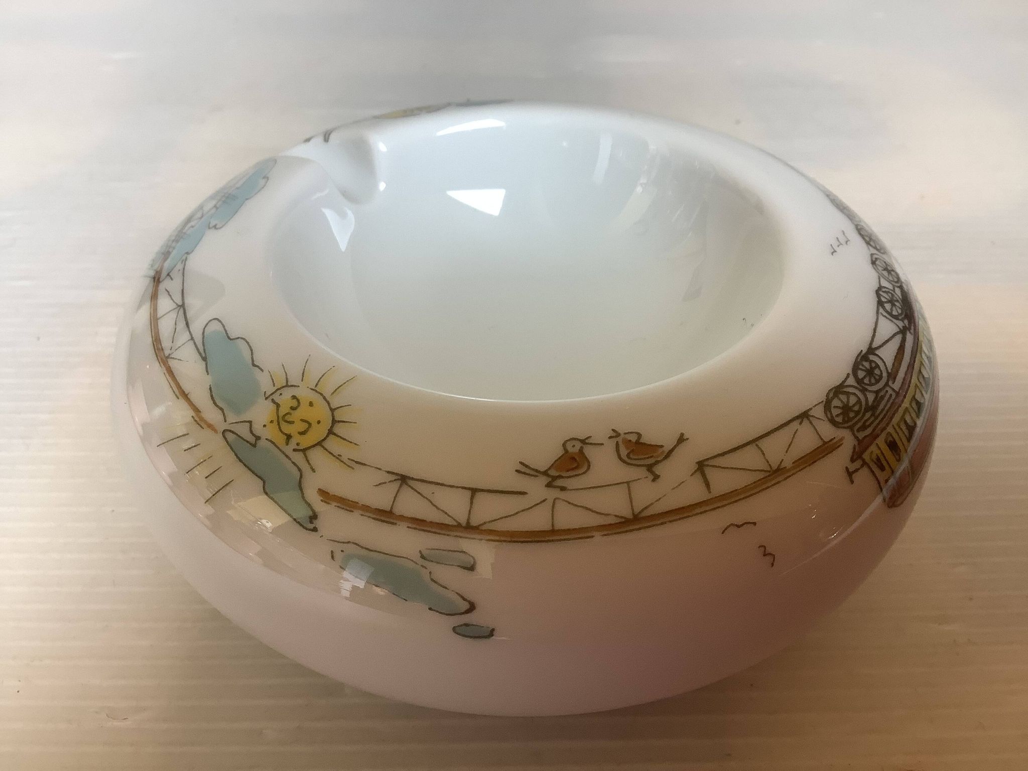 Bowl, ring holder, ashtray, sun, hot air balloon, Arzberg.